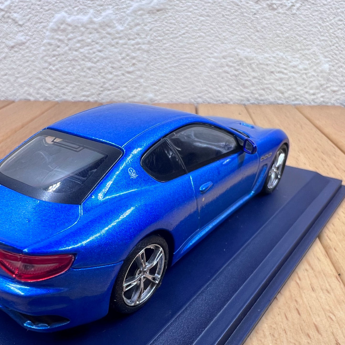 1/43 Scale 2016 Maserati GranTurismo MC Stradale Diecast Model Car