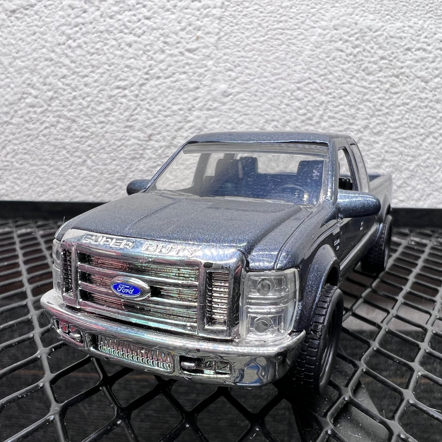 1/43 Scale 2008 Ford F-250 Diecast Model Truck