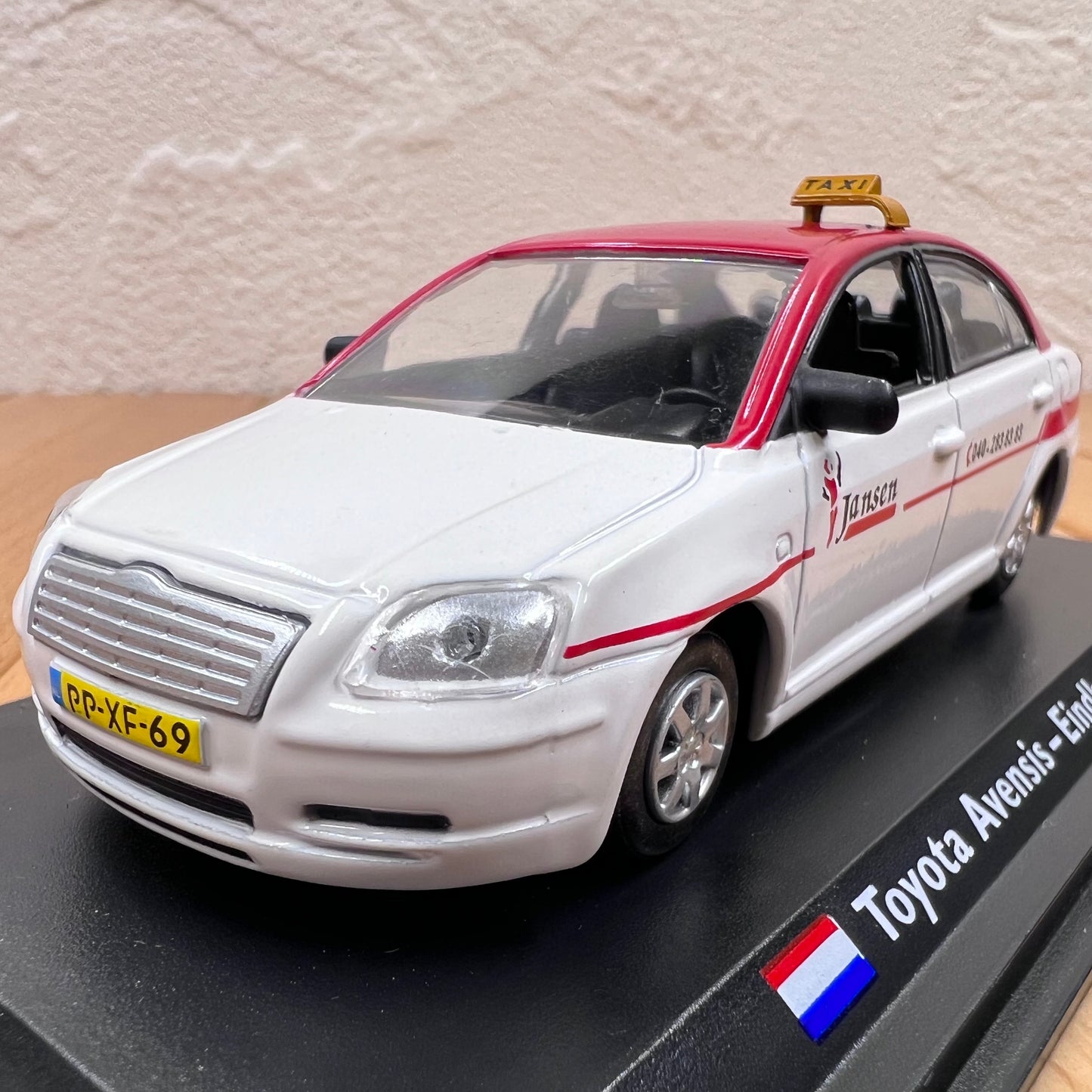 1/43 Scale 2003 Toyota Avensis Eindhoven Taxi Diecast Model Car