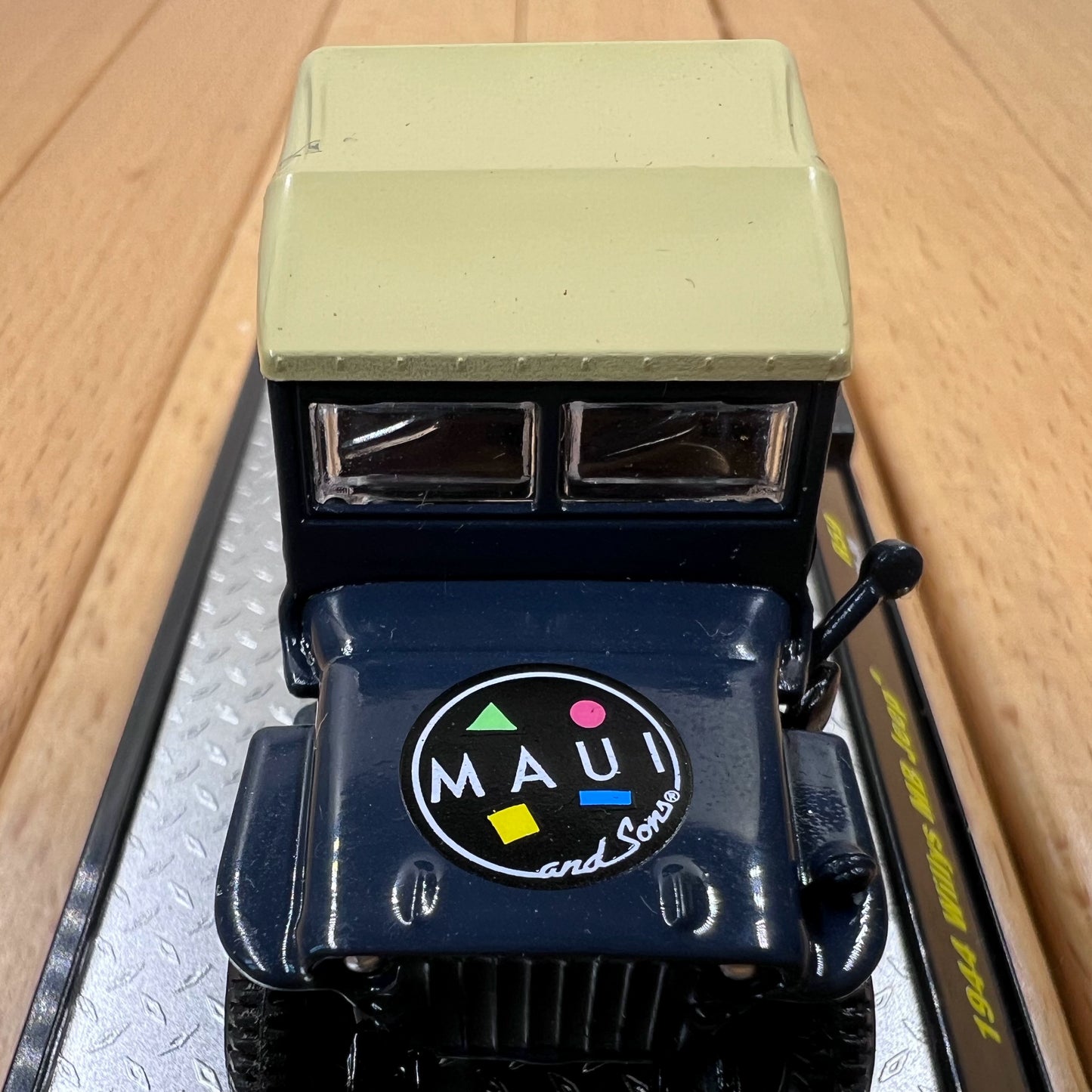 1/64 Scale 1944 Willys MB Jeep Off-Road Utility Truck Diecast Model