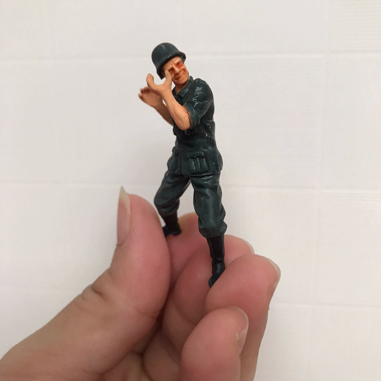 1/35 Scale WWII German Soldier MIniature Painted Figurines Diorama