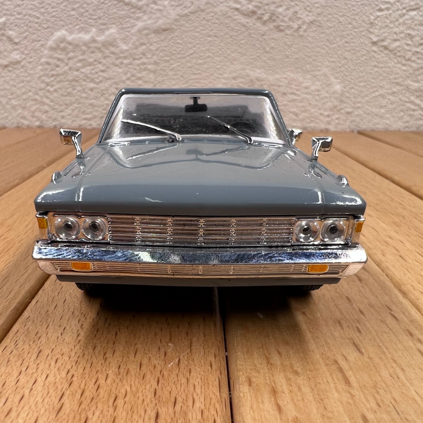 1/43 Scale ZIL-117 Sedan Diecast Model Car