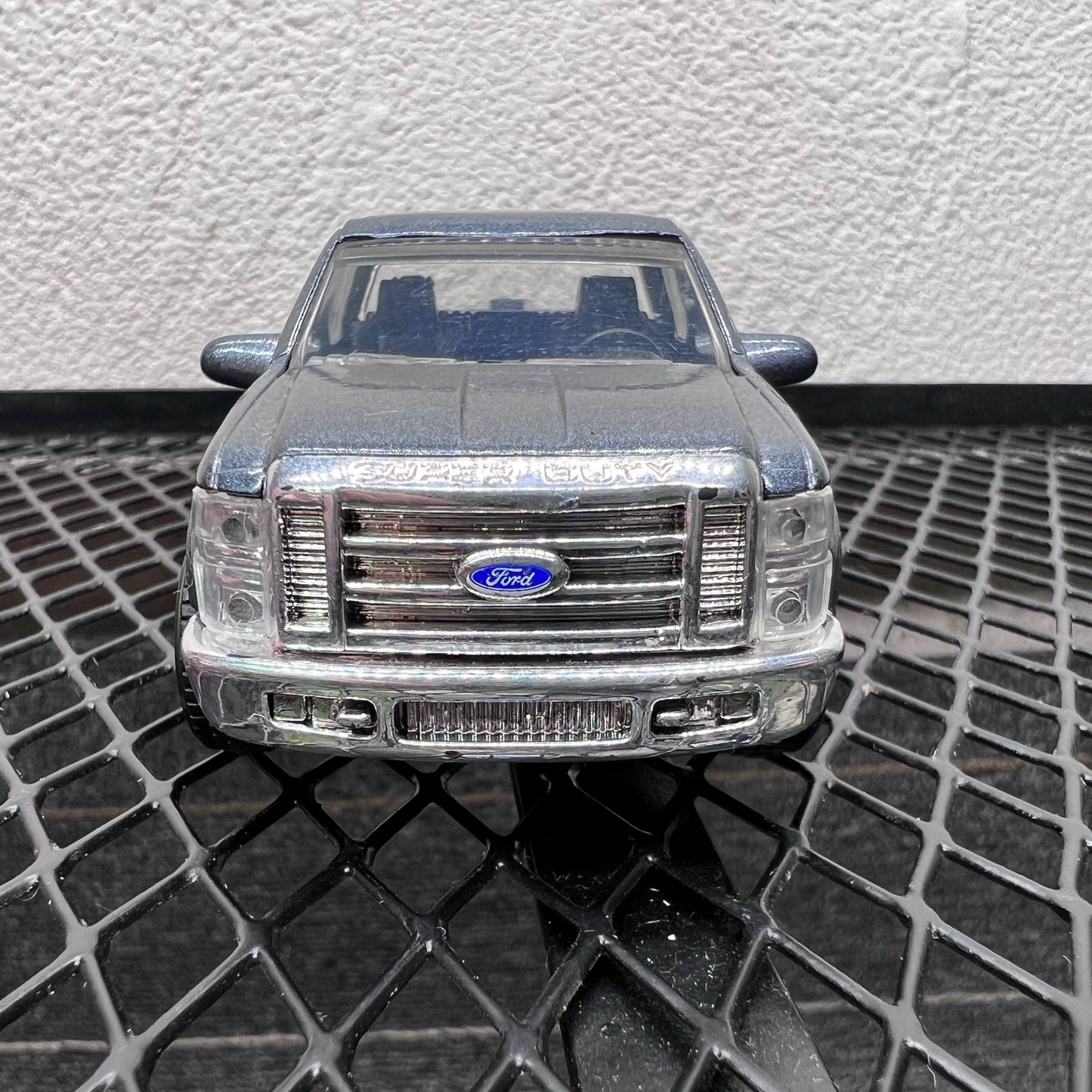 1/43 Scale 2008 Ford F-250 Diecast Model Truck