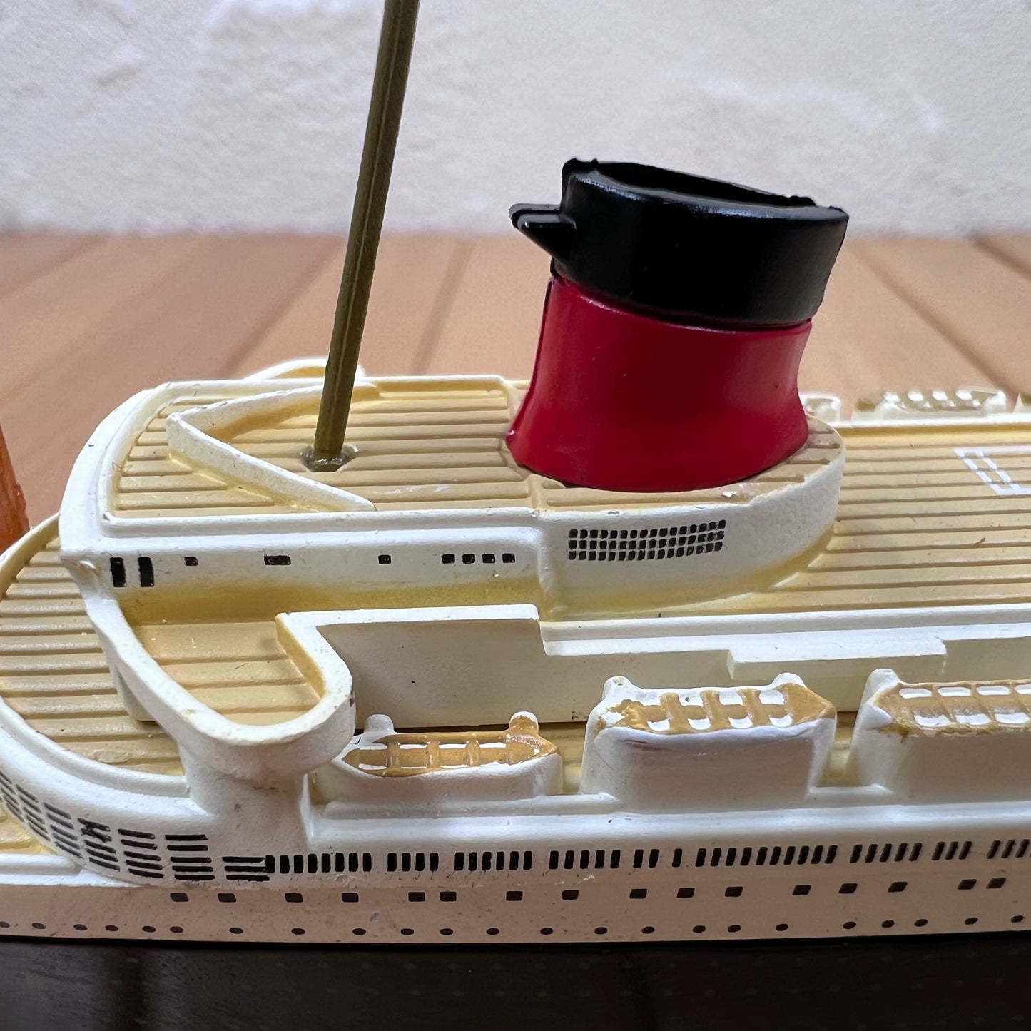 1/1250 Scale SS Normandie Ocean Liner Diecast Model Ship