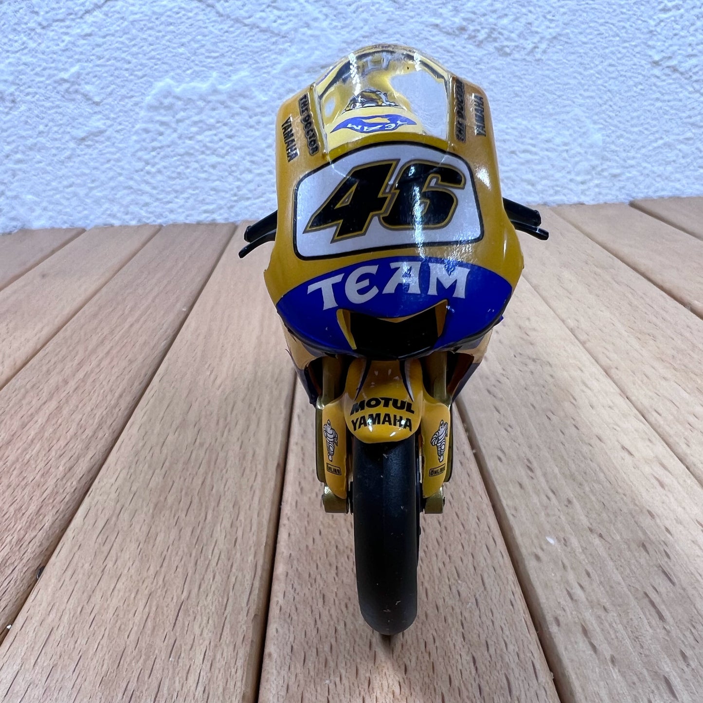 1/18 Scale 2006 Yamaha YZR-M1 Valentino Rossi Motorcycle Diecast Model