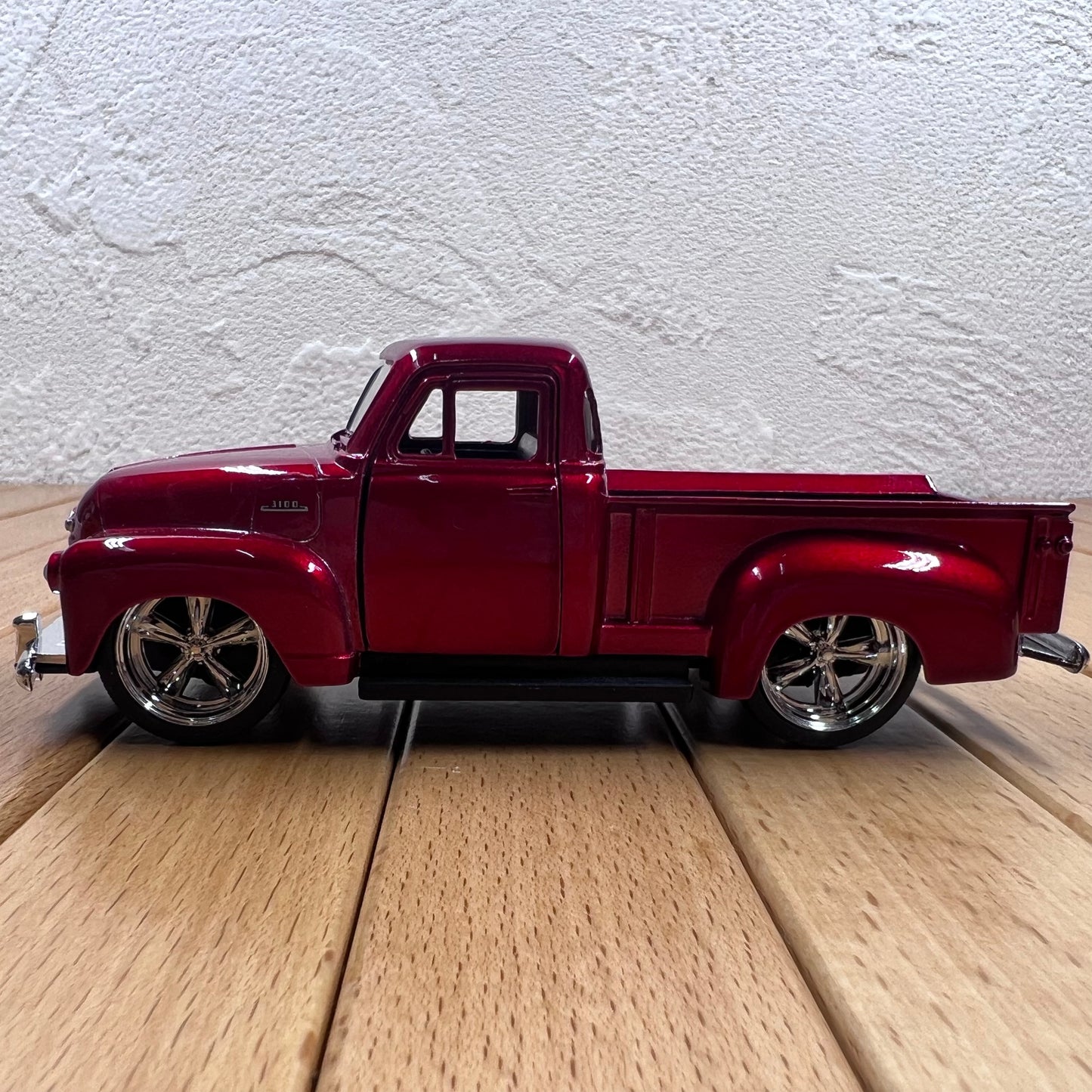 1/32 Scale 1953 Chevrolet Pickup Truck Diecast Model Vintage Car