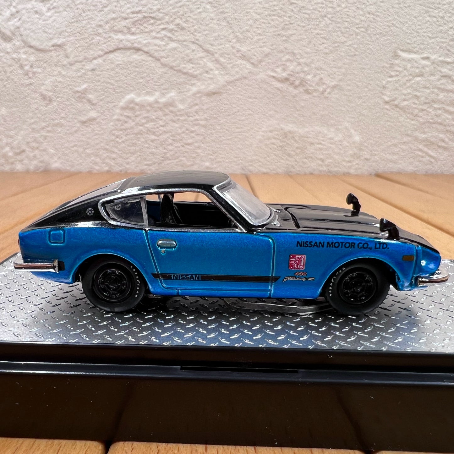 1/64 Scale 1970 Nissan Fairlady Z432 Diecast Model Car