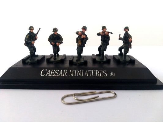 1/72 Scale WWII German Panzergrenadiers Set 5pcs Painted Figures Caesar Miniatures P804