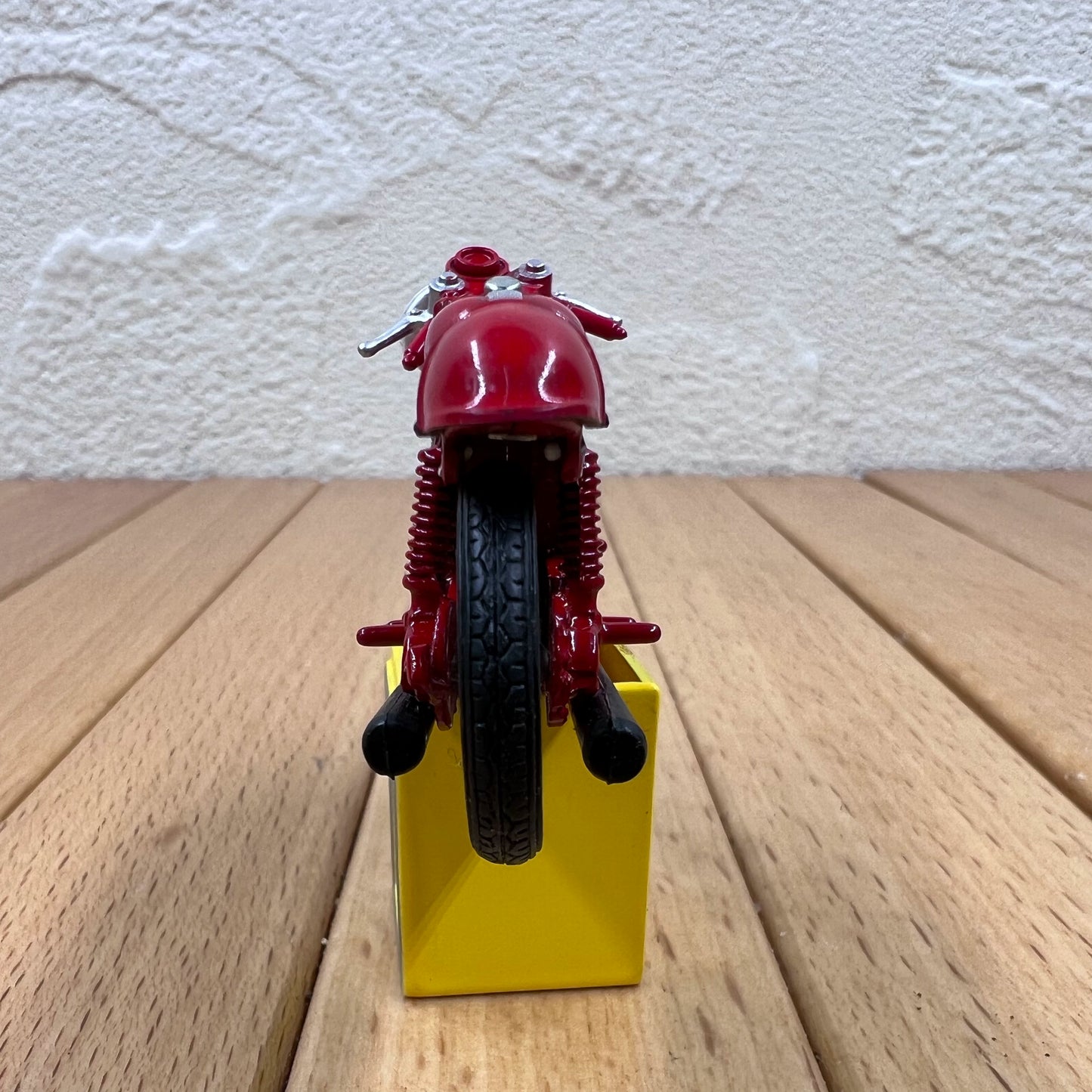1/32 Scale MV Agusta Diecast Model Motorcycle