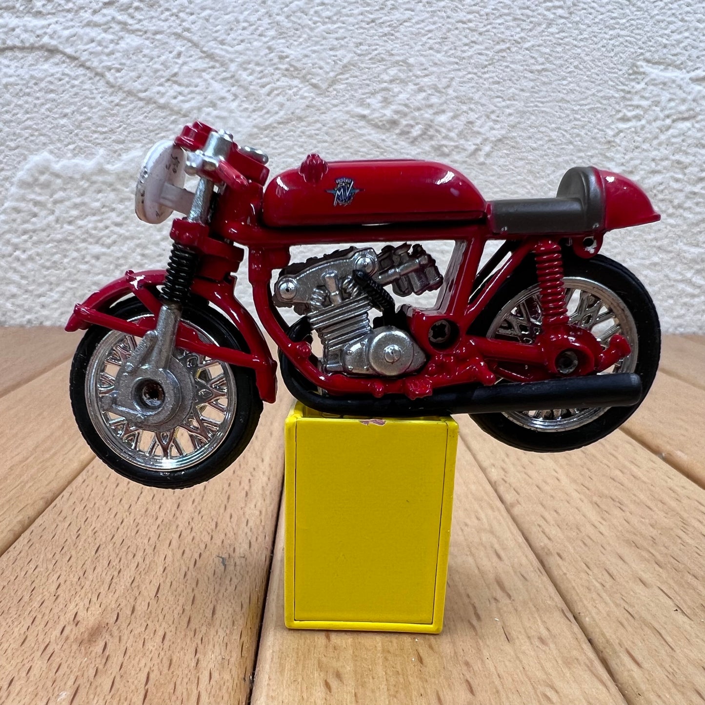 1/32 Scale MV Agusta Diecast Model Motorcycle