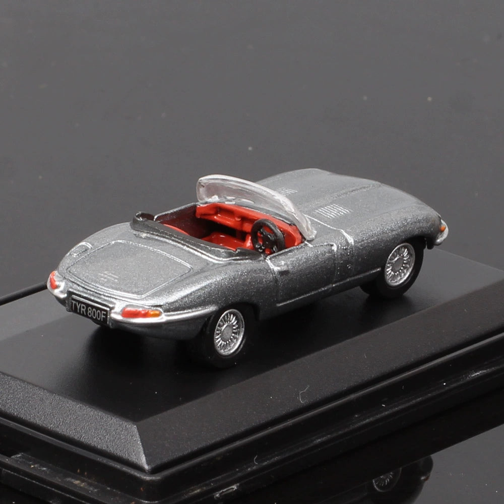 1/76 Scale Jaguar E-Type Sports Car Diecast Model