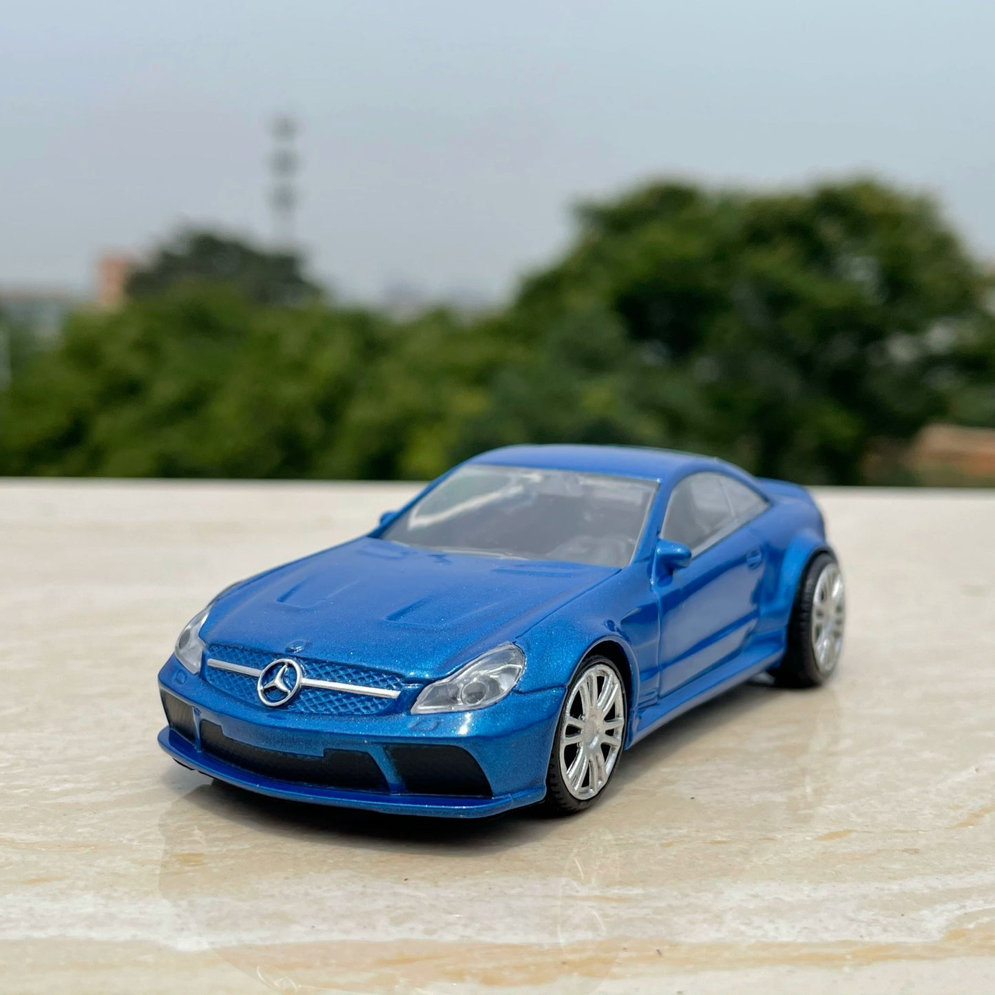 1/43 Scale Mercedes-Benz SL-Class Diecast Model Car