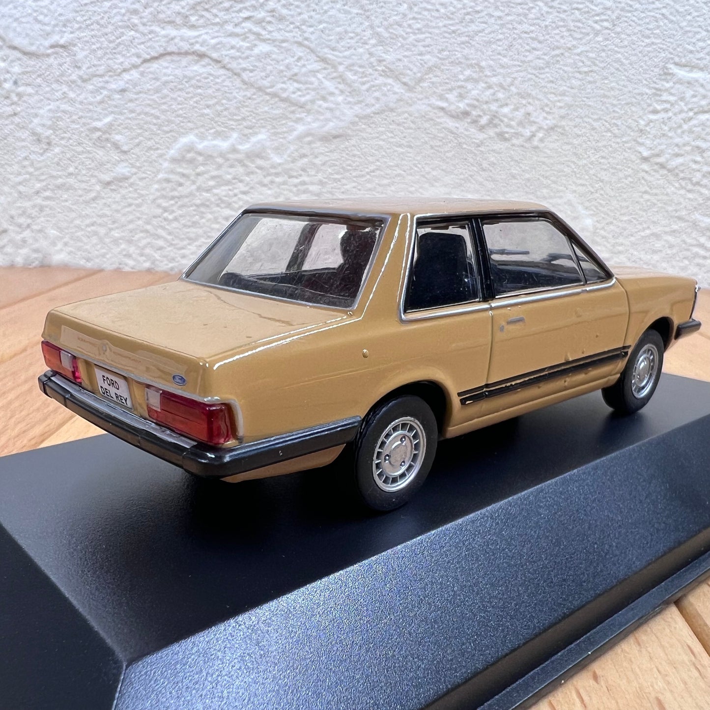 1/43 Scale 1982 Ford Del Rey Ouro Diecast Model Car