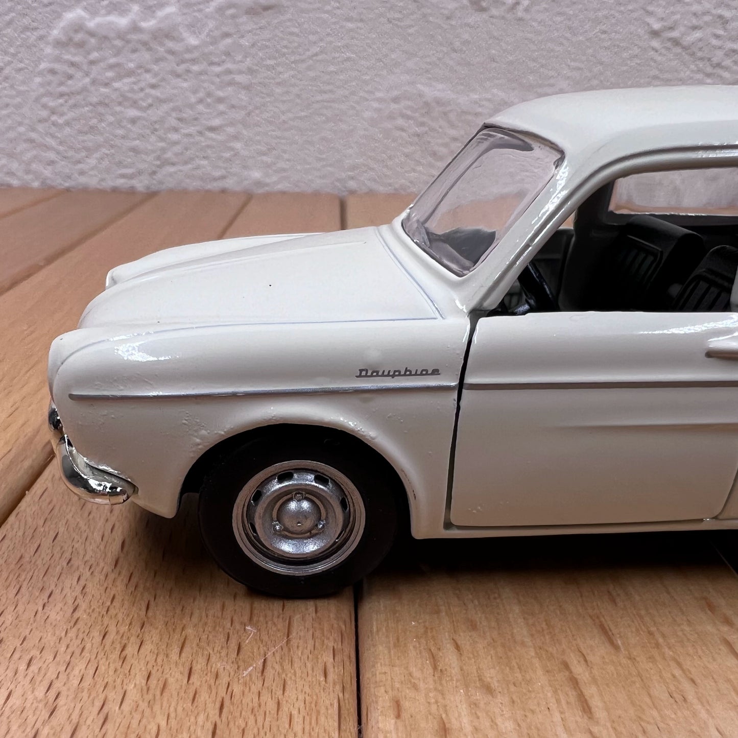 1/43 Scale 1962 Renault Dauphine Diecast Model Car