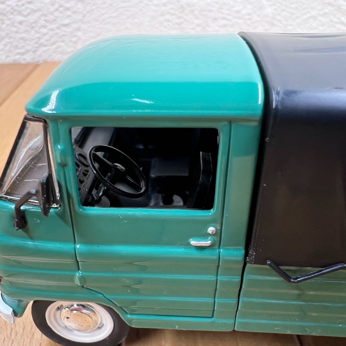 1/43 Scale Żuk A-03 Van Diecast Model Car