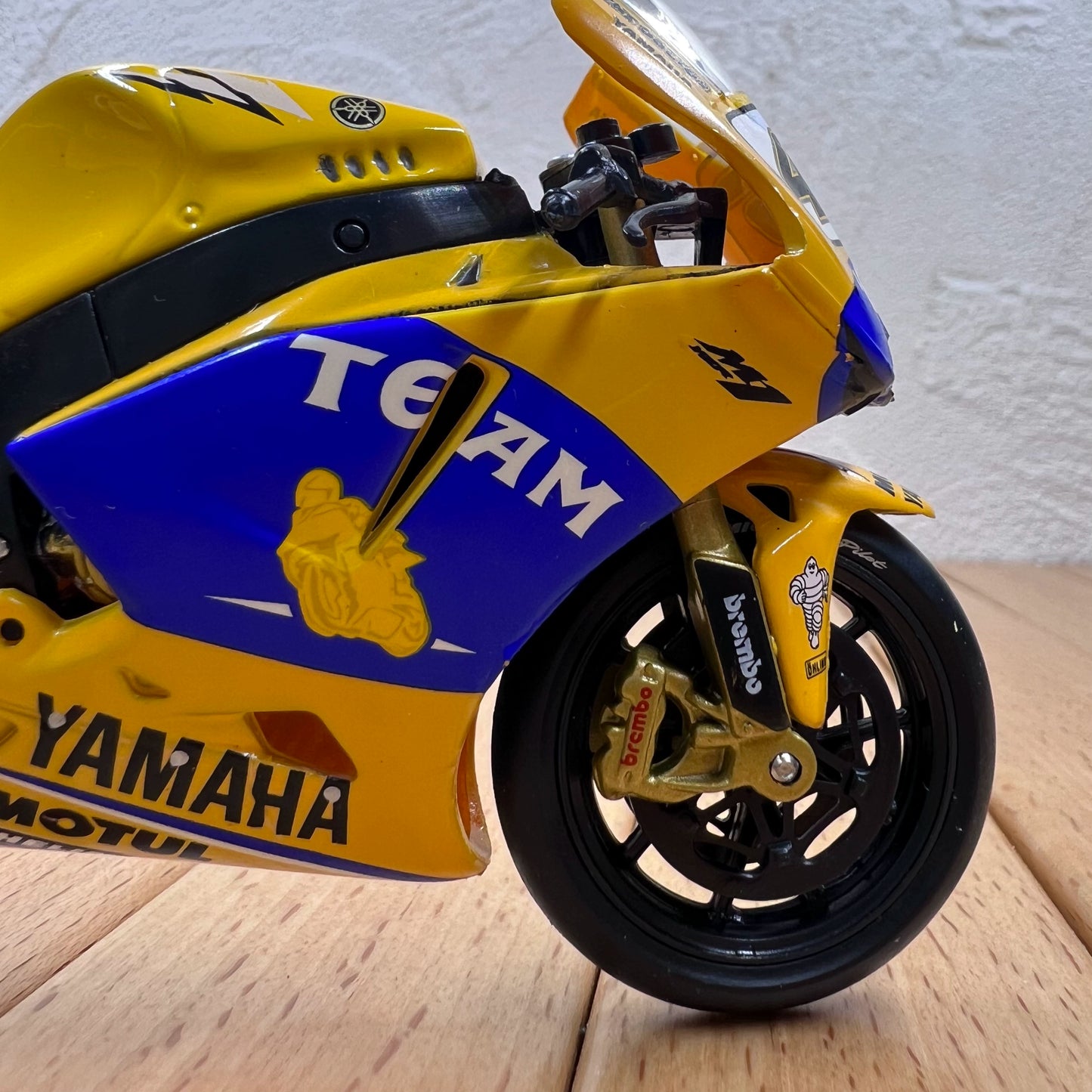 1/18 Scale 2006 Yamaha YZR-M1 Valentino Rossi Motorcycle Diecast Model