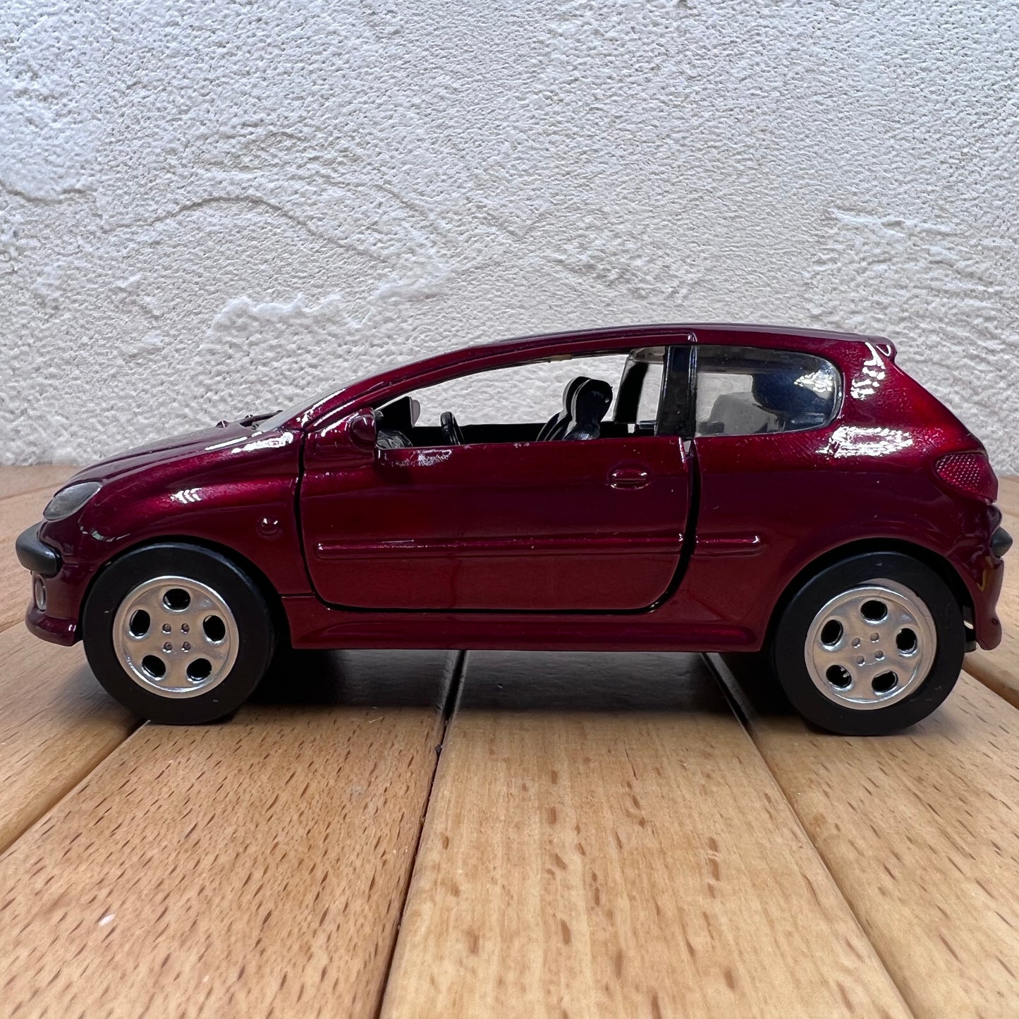 1/32 Scale Peugeot 206 Diecast Model Car