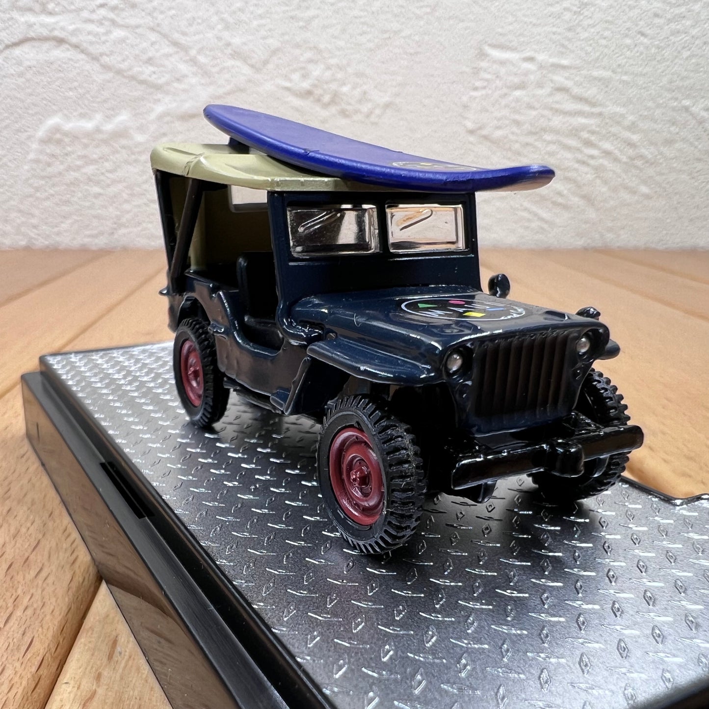 1/64 Scale 1944 Willys MB Jeep Off-Road Utility Truck Diecast Model