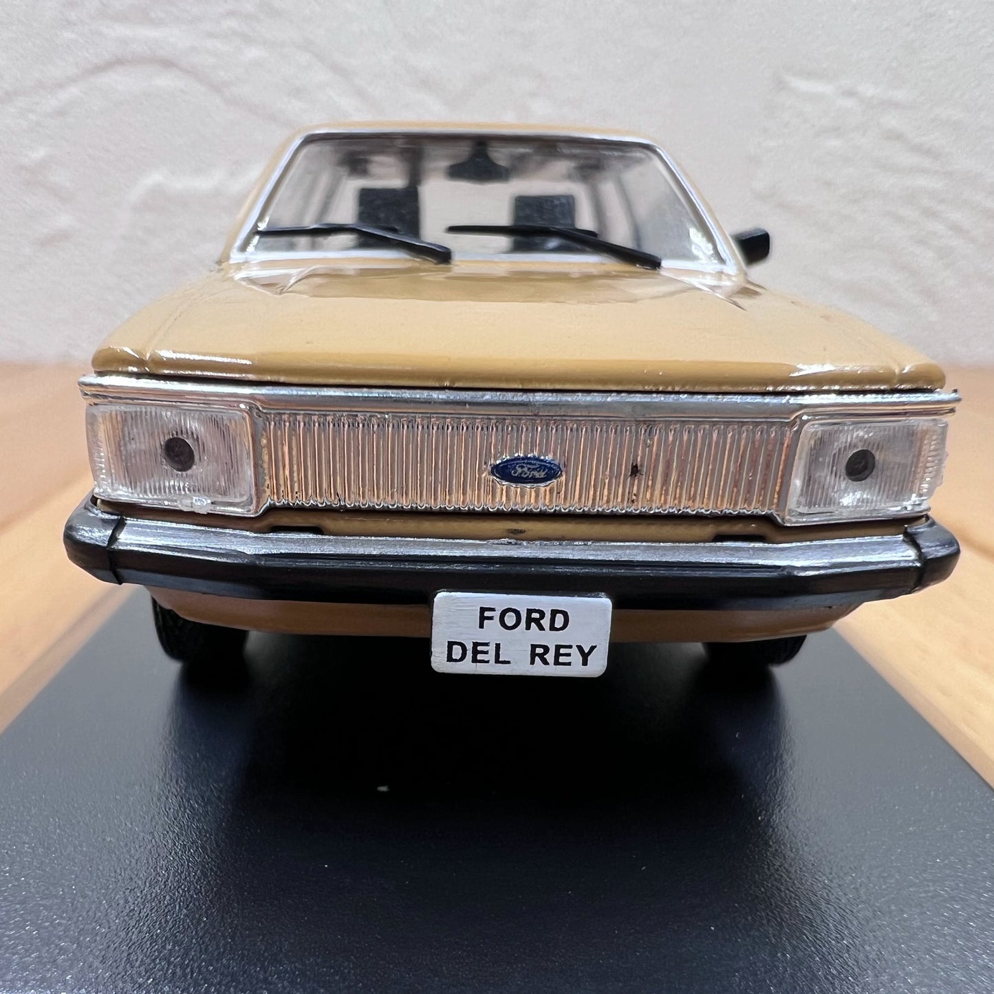 1/43 Scale 1982 Ford Del Rey Ouro Diecast Model Car