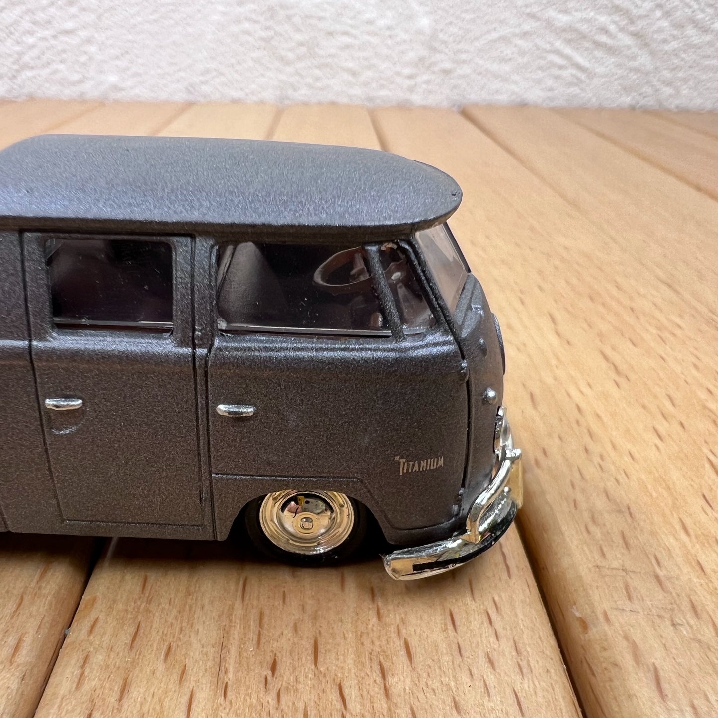 1/64 Scale 1960 Volkswagen T1 Double Cab Pickup Truck Diecast Model