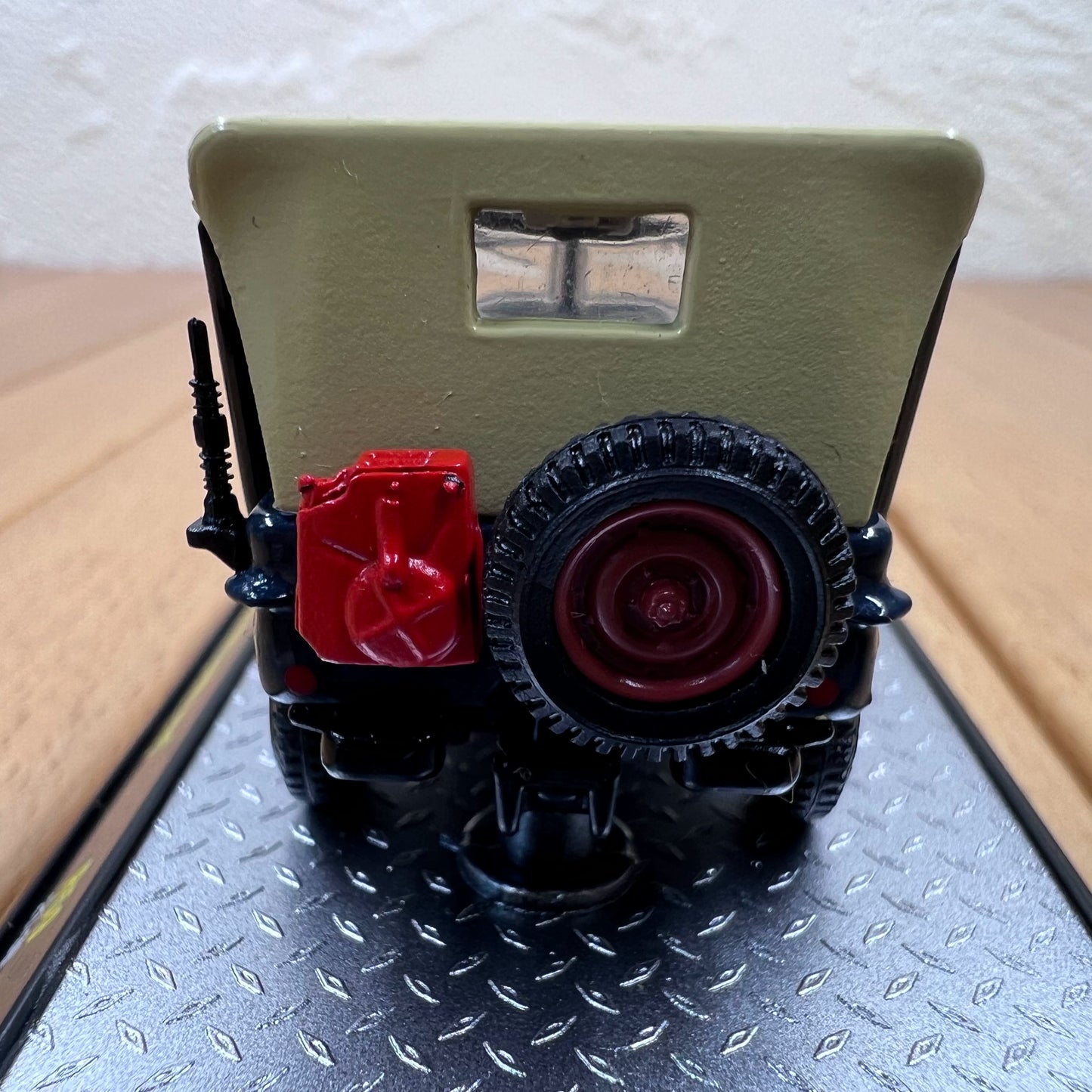 1/64 Scale 1944 Willys MB Jeep Off-Road Utility Truck Diecast Model