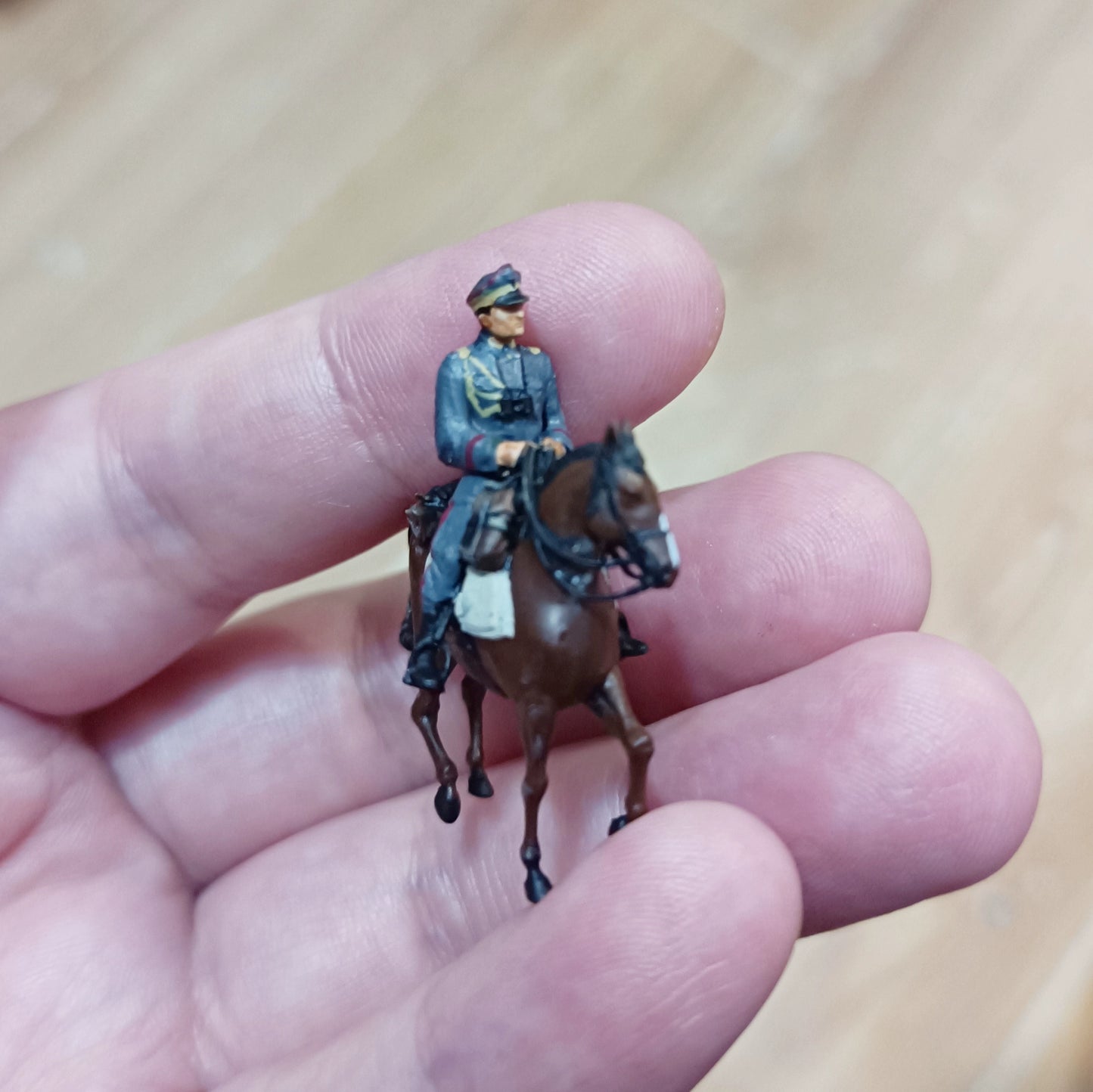 1/72 Scale Winter Cavalry Soldier 3D-Printed Model Painted Figurine Diorama