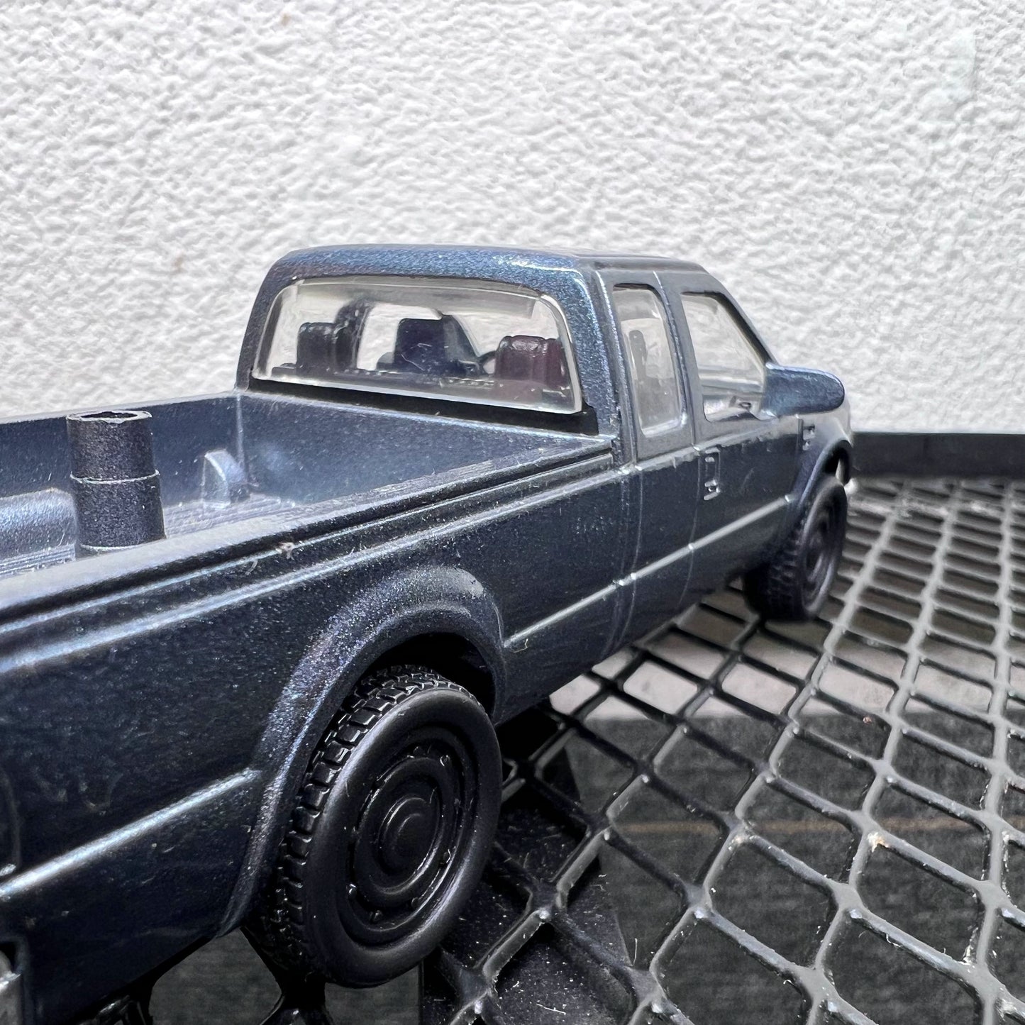 1/43 Scale 2008 Ford F-250 Diecast Model Truck