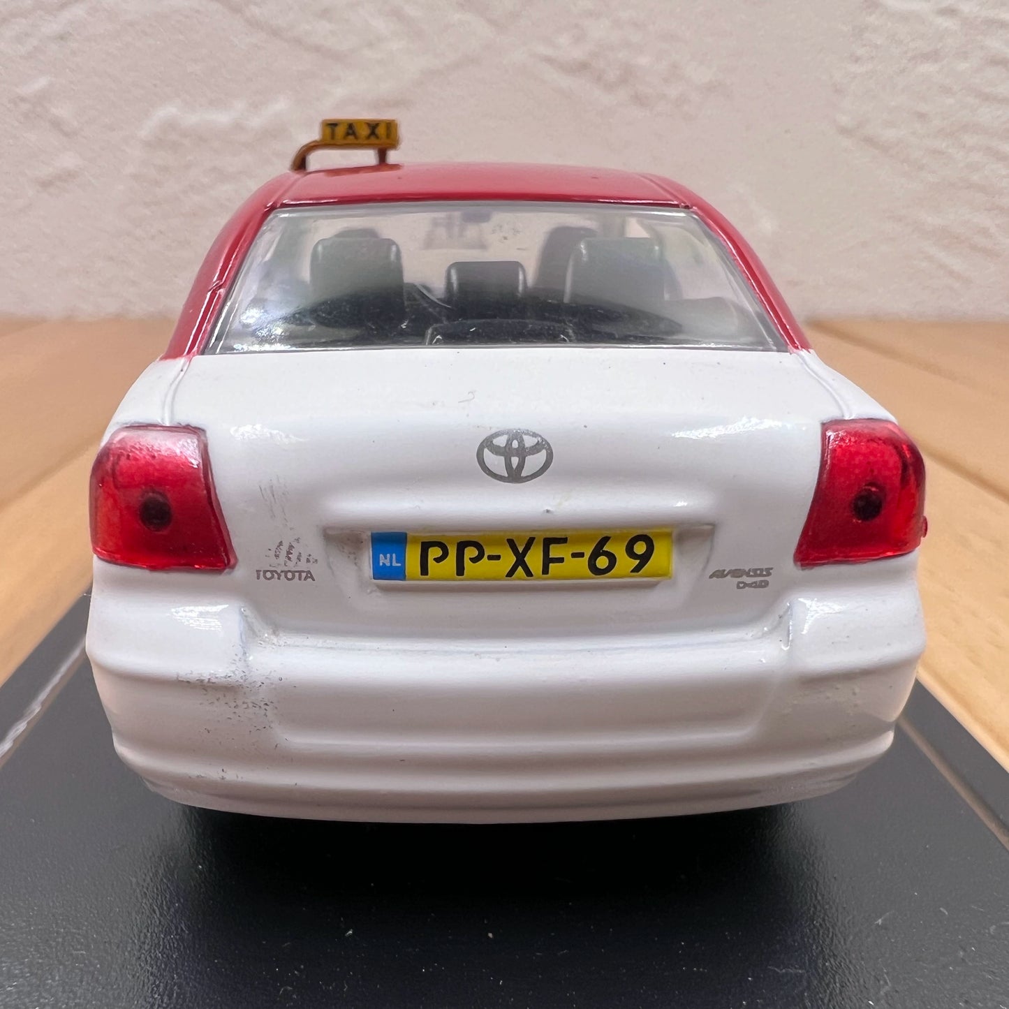 1/43 Scale 2003 Toyota Avensis Eindhoven Taxi Diecast Model Car