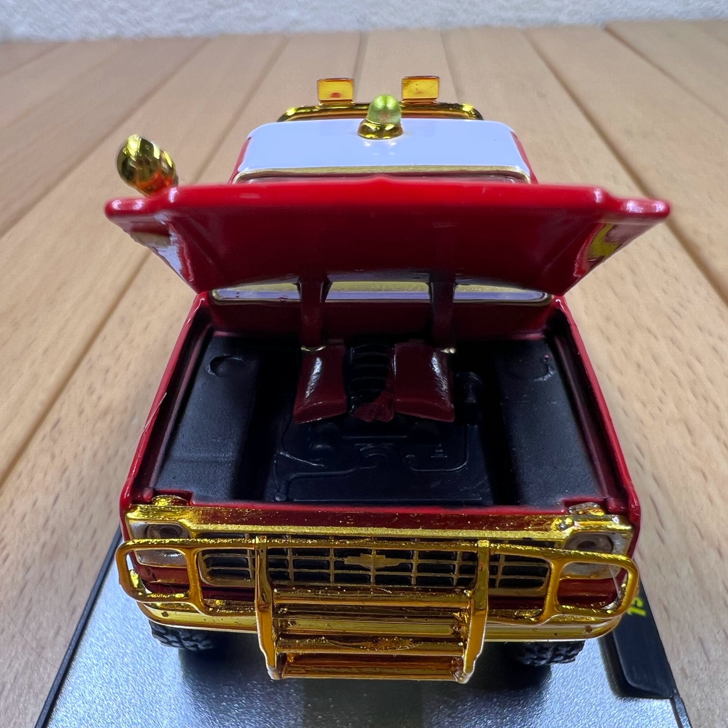 1/64 Scale 1976 Chevrolet K20 Scottsdale Pickup Truck Diecast Model