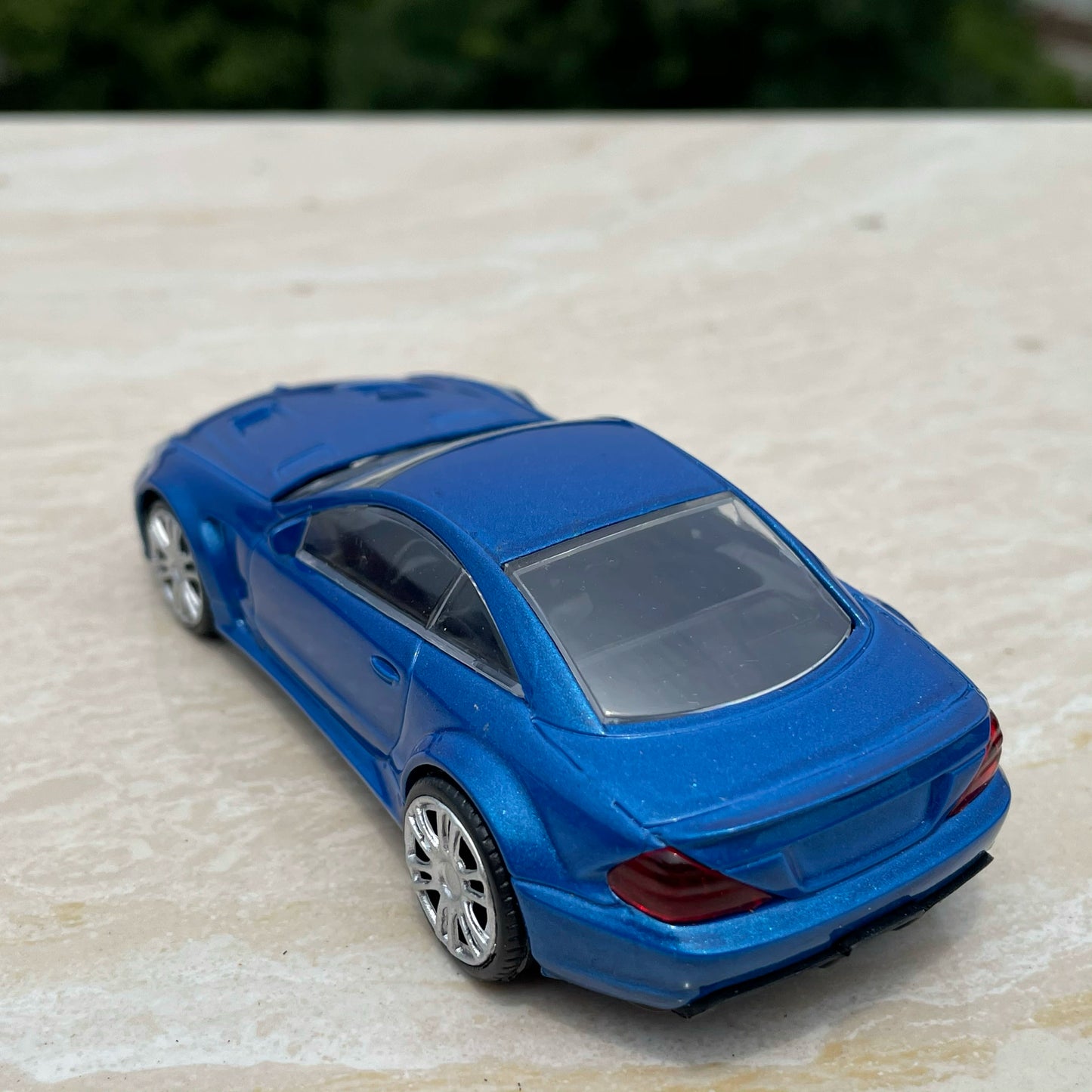 1/43 Scale Mercedes-Benz SL-Class Diecast Model Car