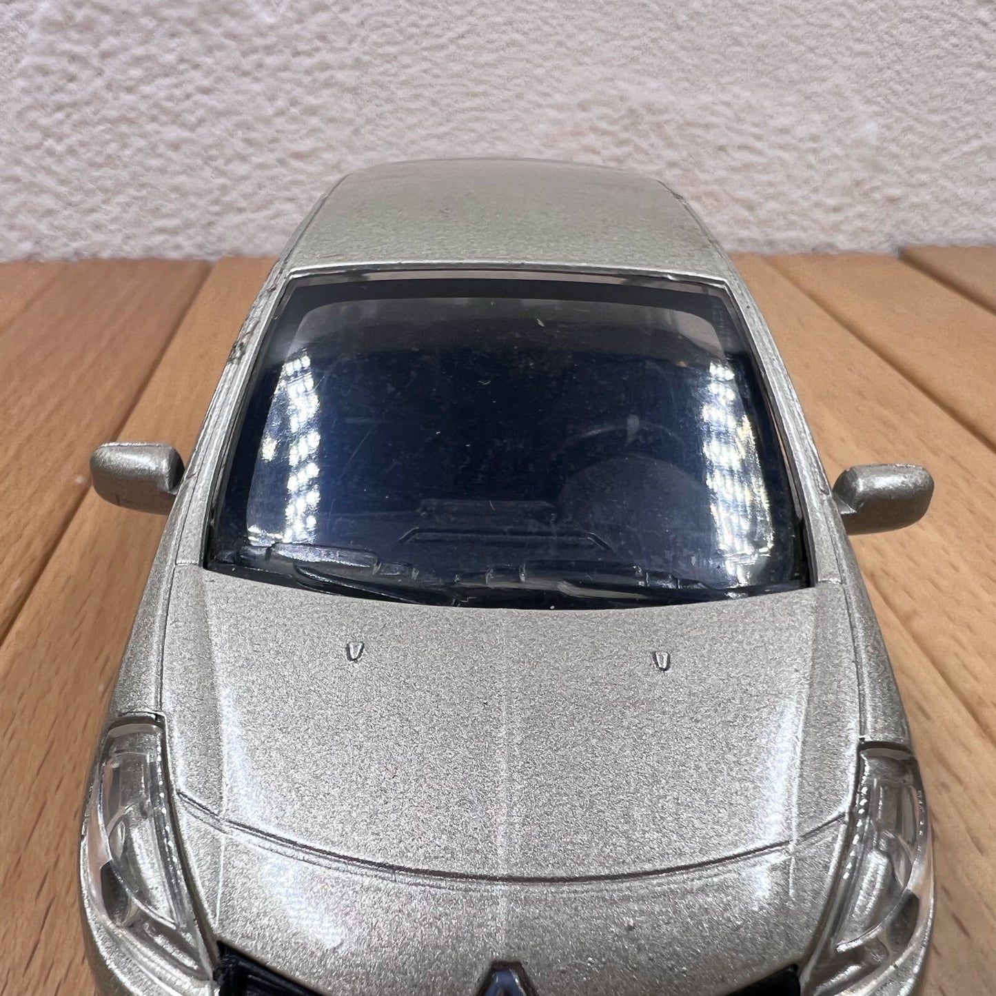1/43 Scale Renault Clio III Diecast Model Car