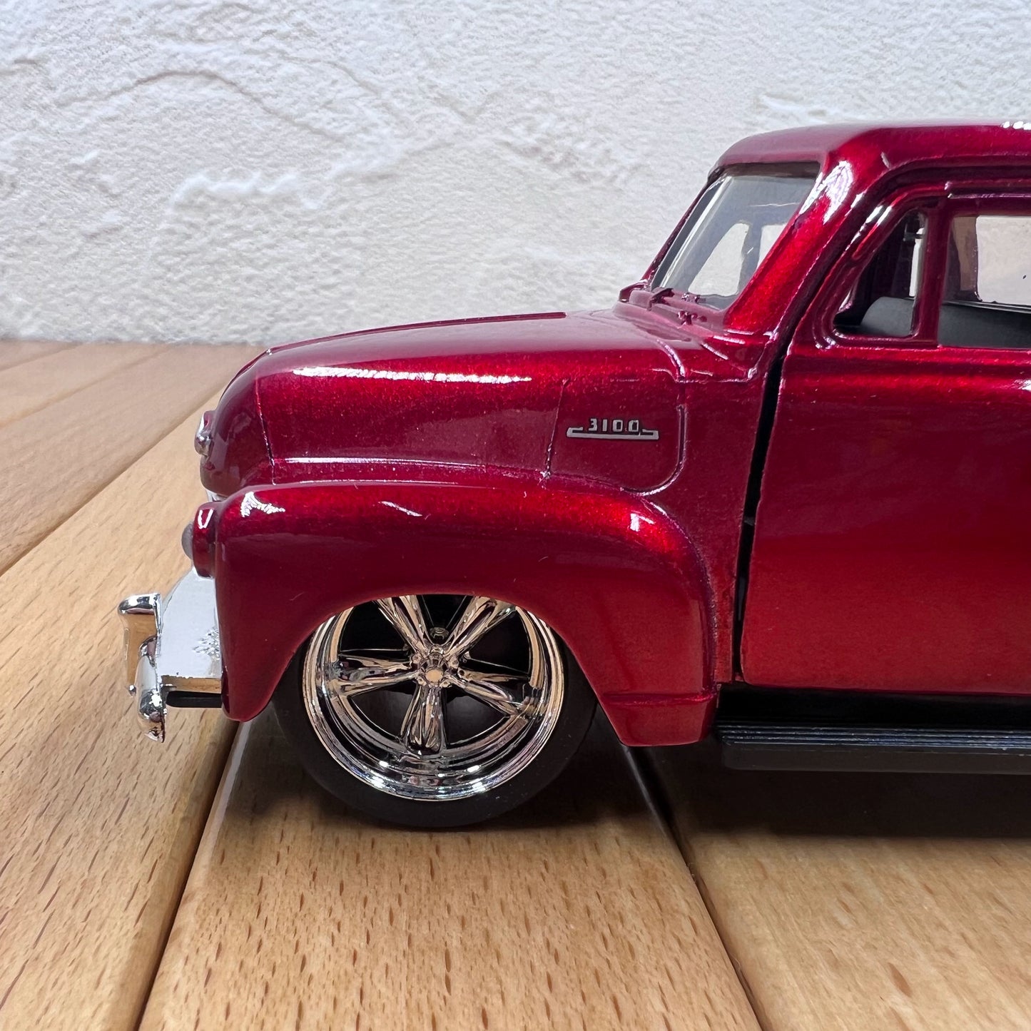 1/32 Scale 1953 Chevrolet Pickup Truck Diecast Model Vintage Car