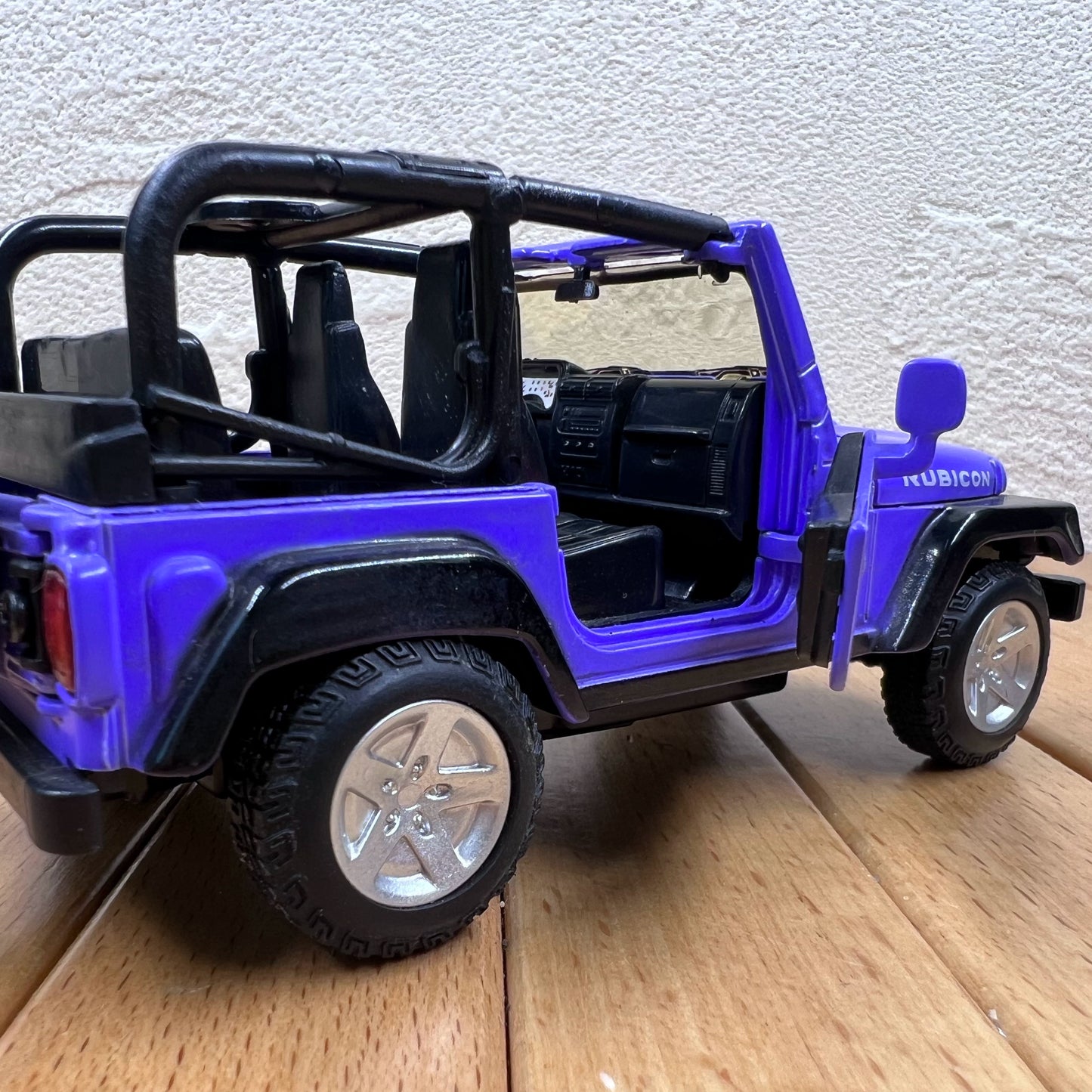 1/32 Scale Jeep Wrangler Rubicon Diecast Model Car