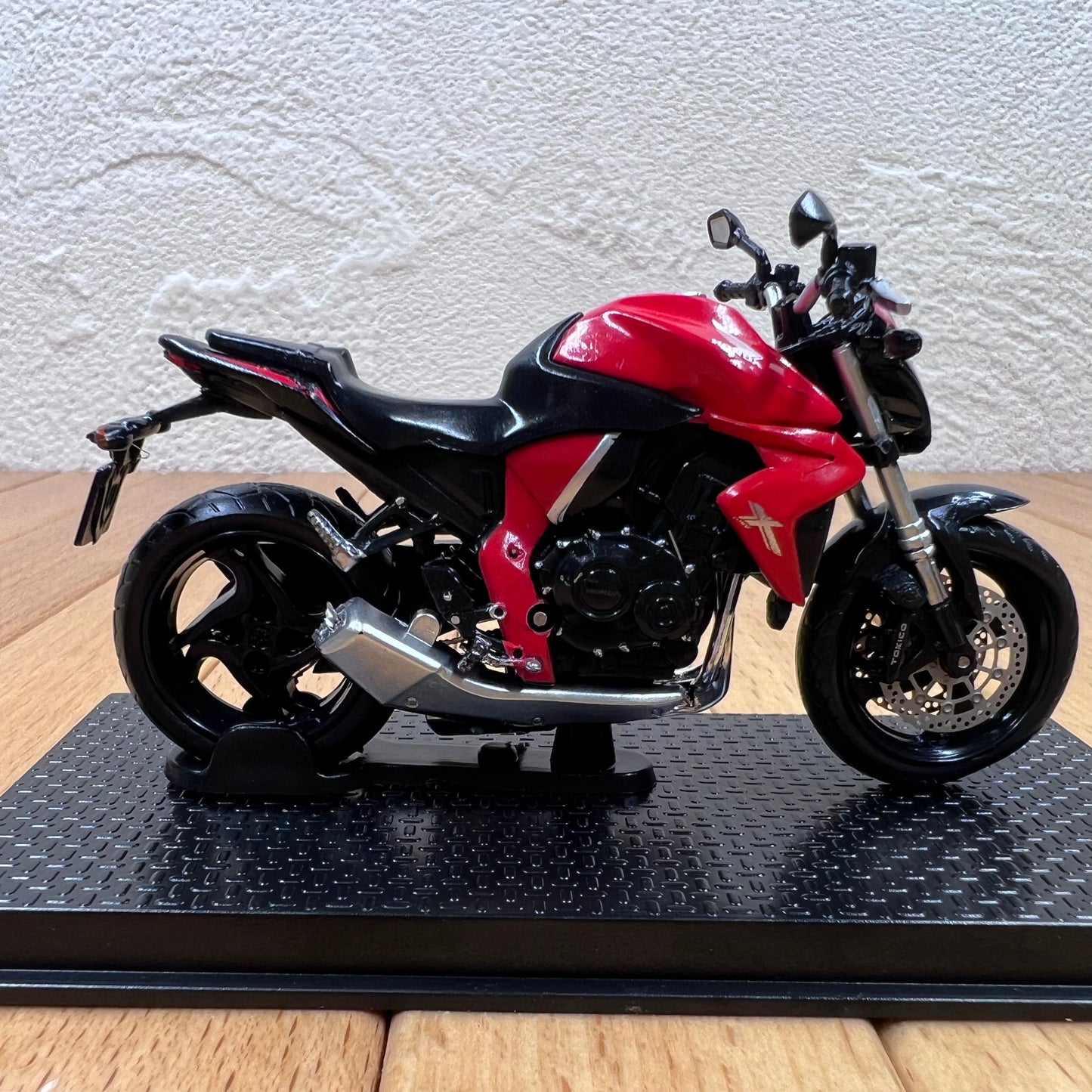 1/24 Scale 2010 Honda CB1000R Motorcycle Diecast Model