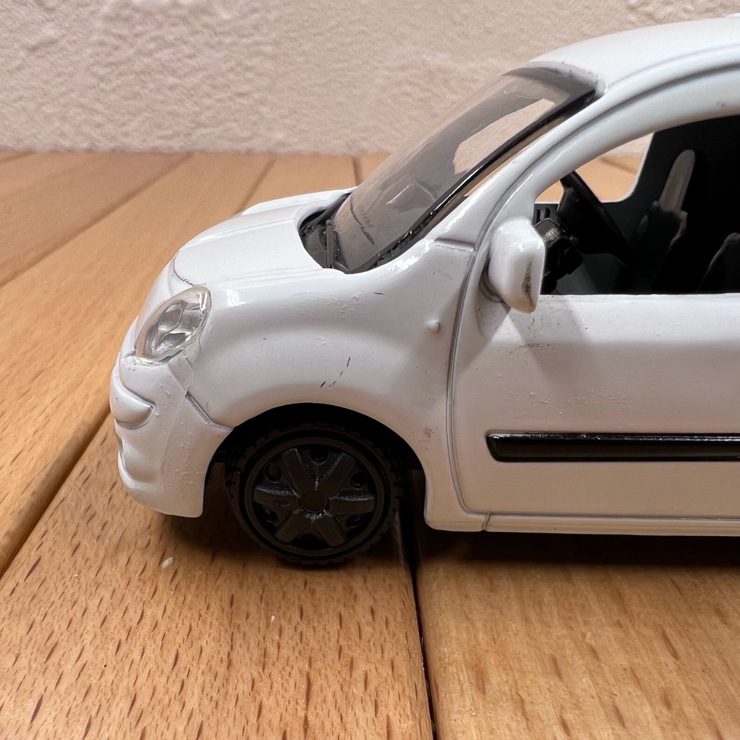 1/43 Scale Renault Kangoo Light Commercial Vehicle Diecast Model Car