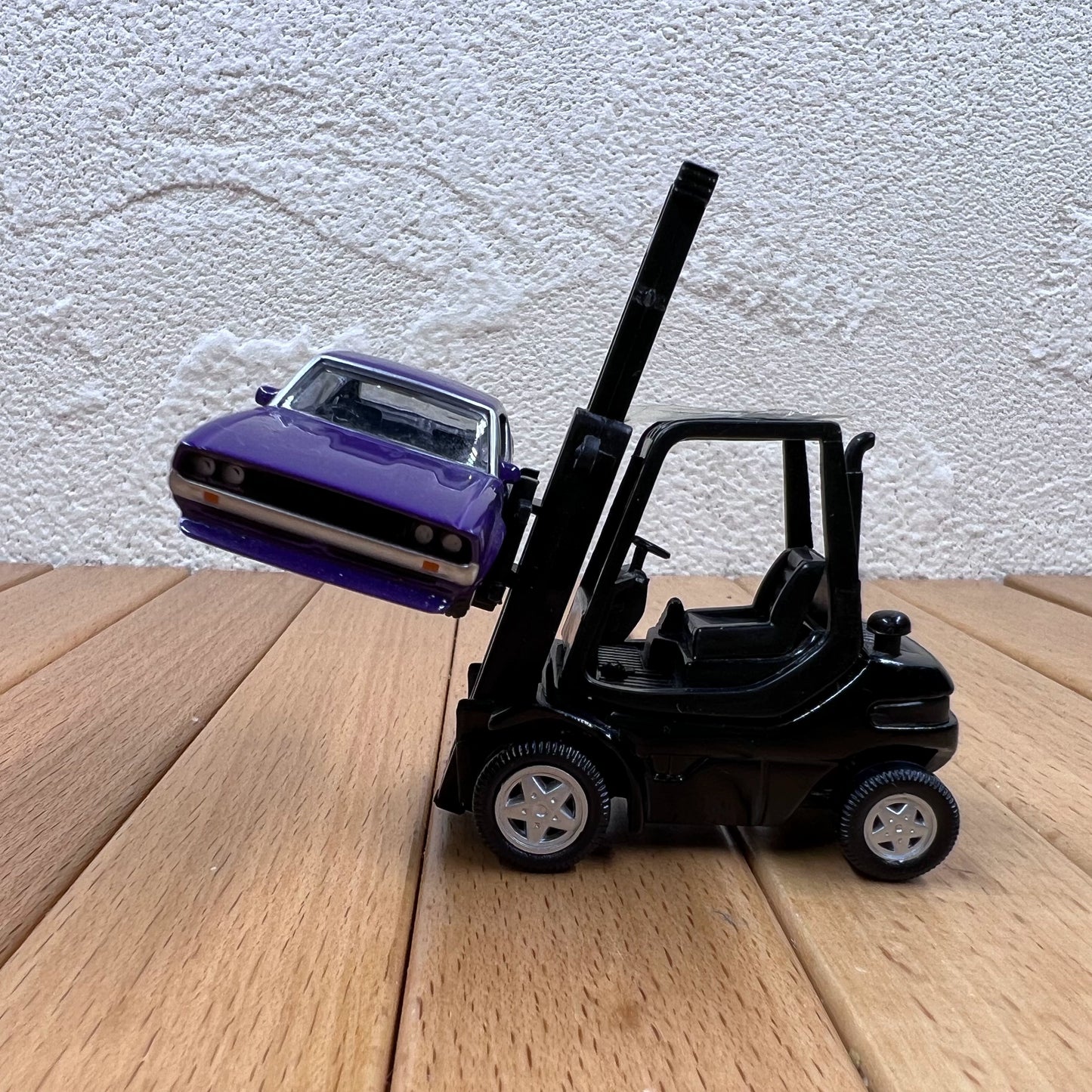 1/64 Scale Forklift Diecast Model