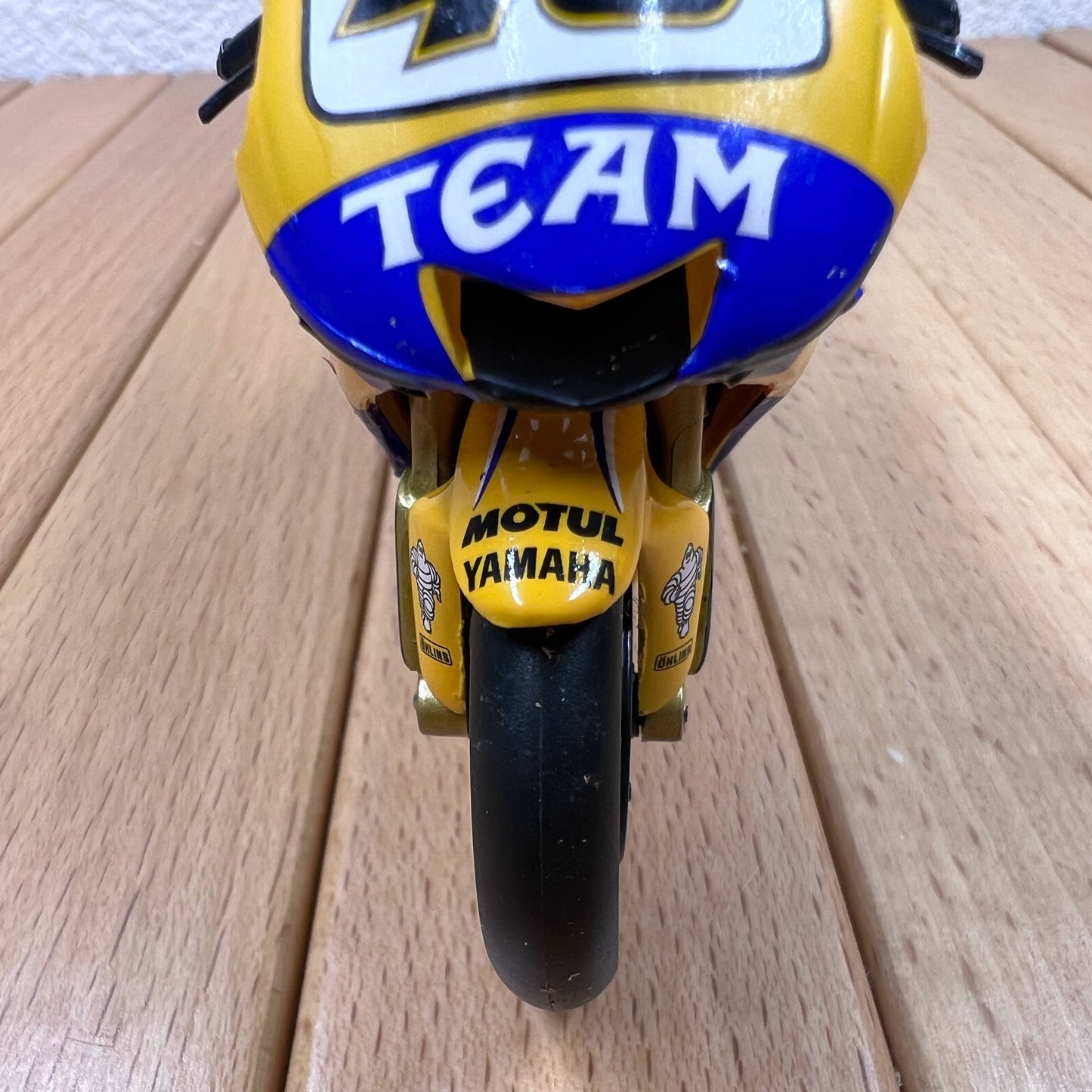 1/18 Scale 2006 Yamaha YZR-M1 Valentino Rossi Motorcycle Diecast Model