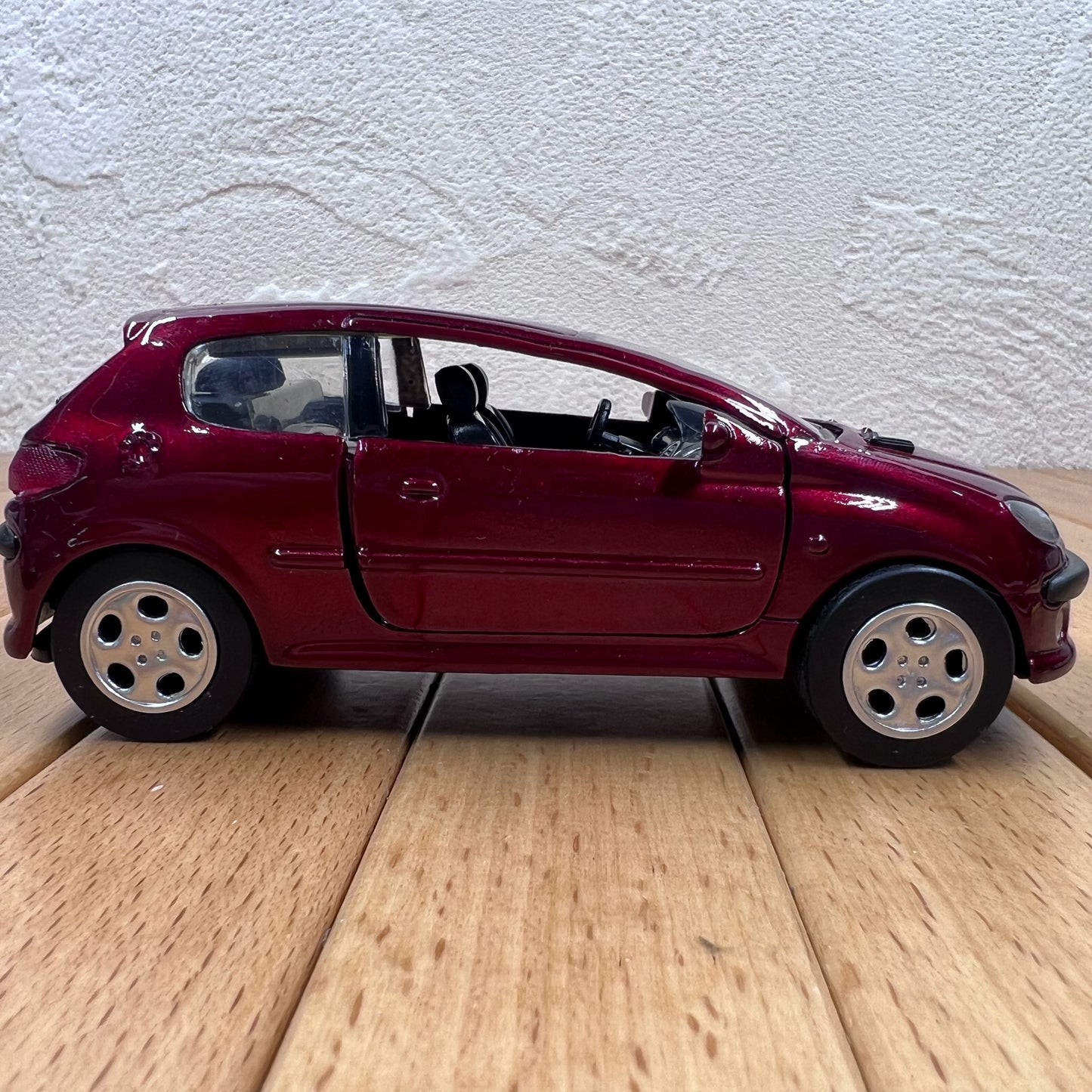 1/32 Scale Peugeot 206 Diecast Model Car