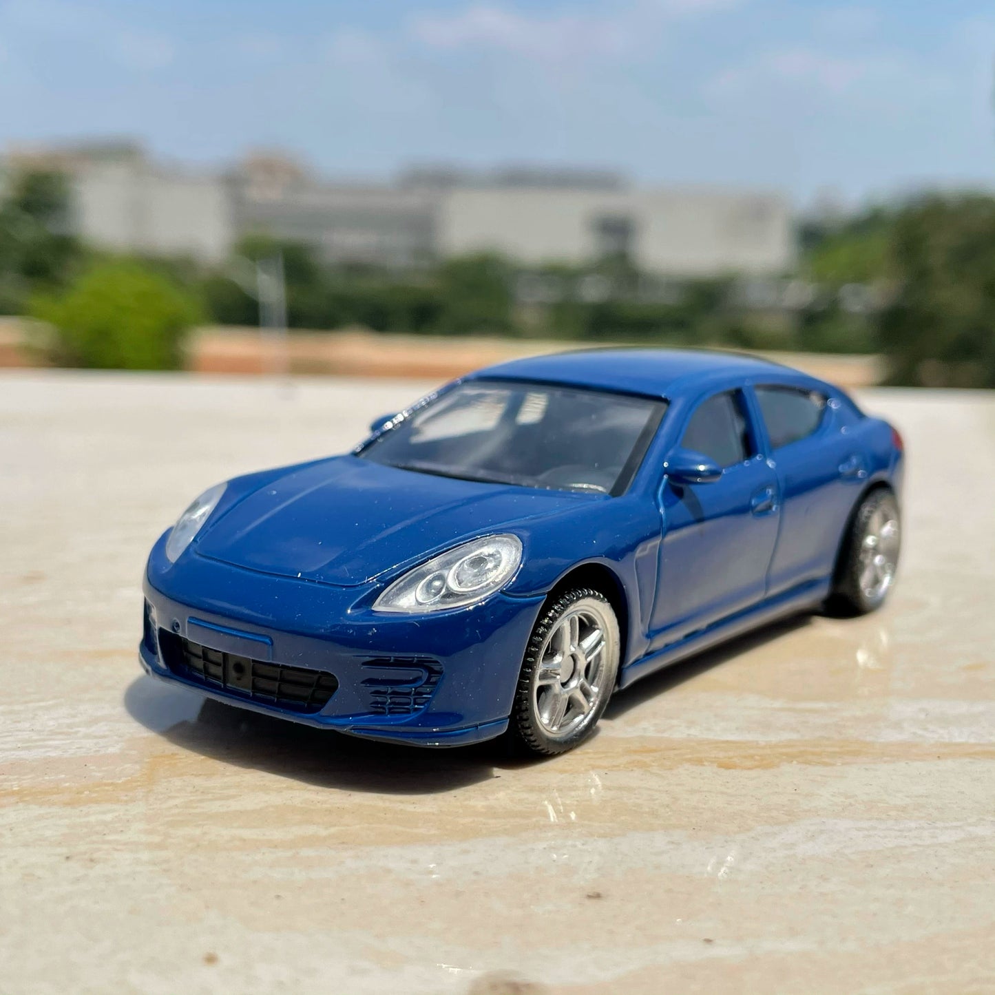 1/43 Scale Porsche Panamera Luxury Car Diecast Model