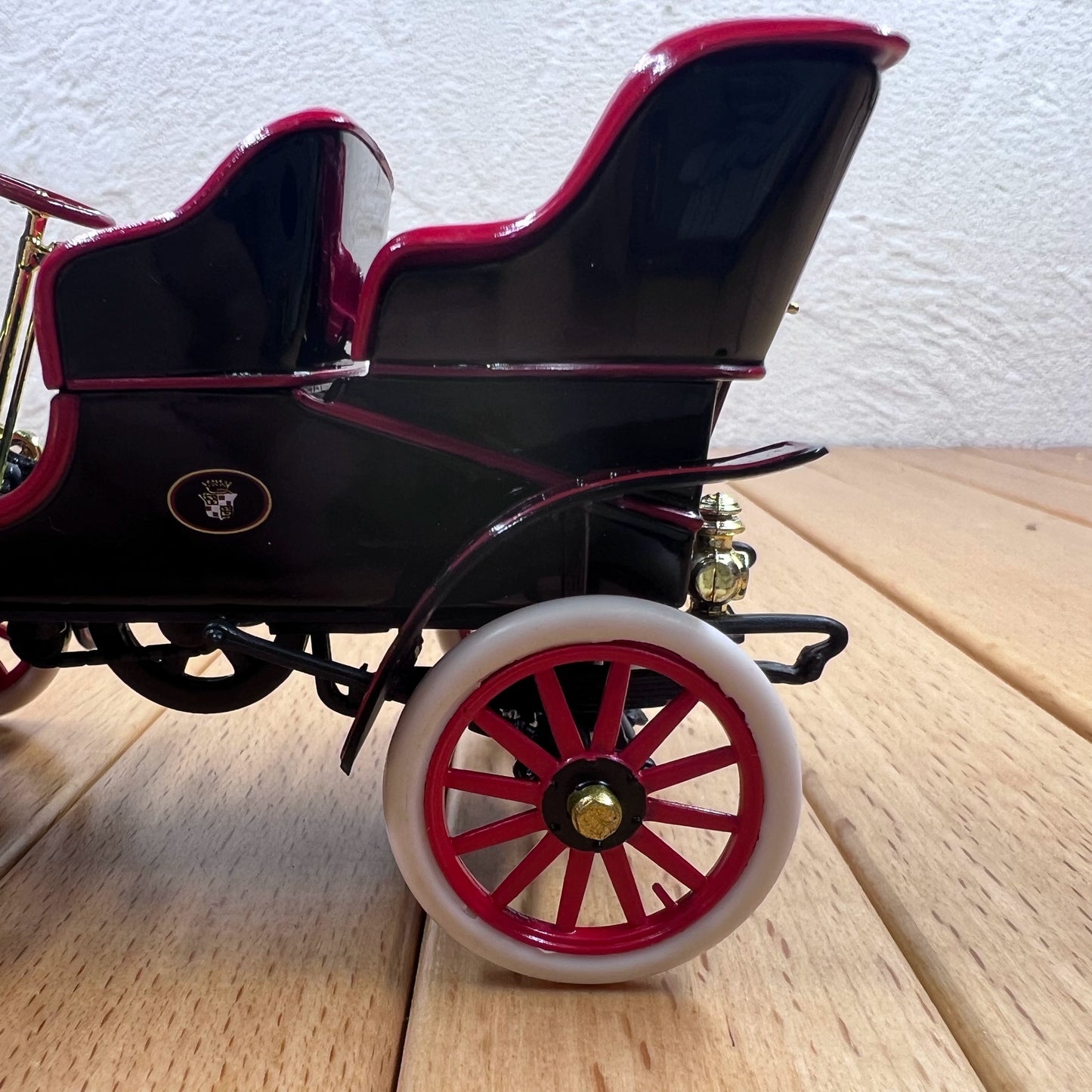 1/32 Scale 1903 Cadillac Tonneau Diecast Model Car
