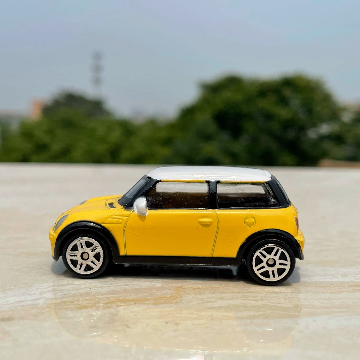 1/64 Scale Mini Cooper Hatchback Diecast Model Car