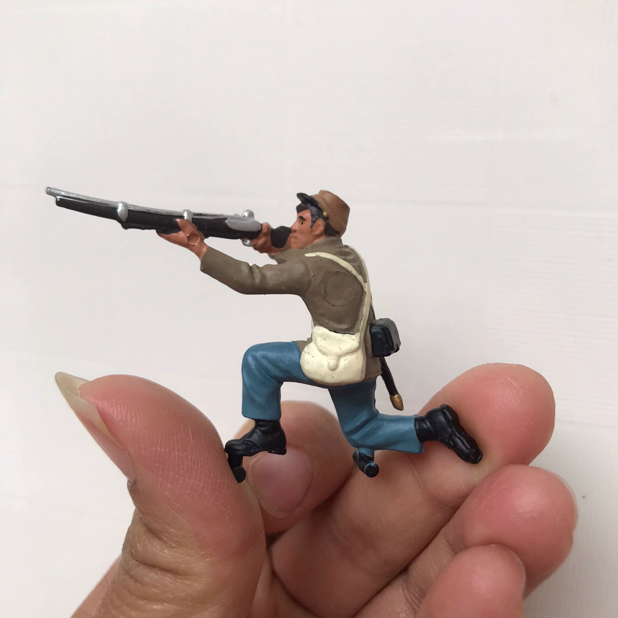 1/35 Scale WWII German Soldier MIniature Painted Figurines Diorama