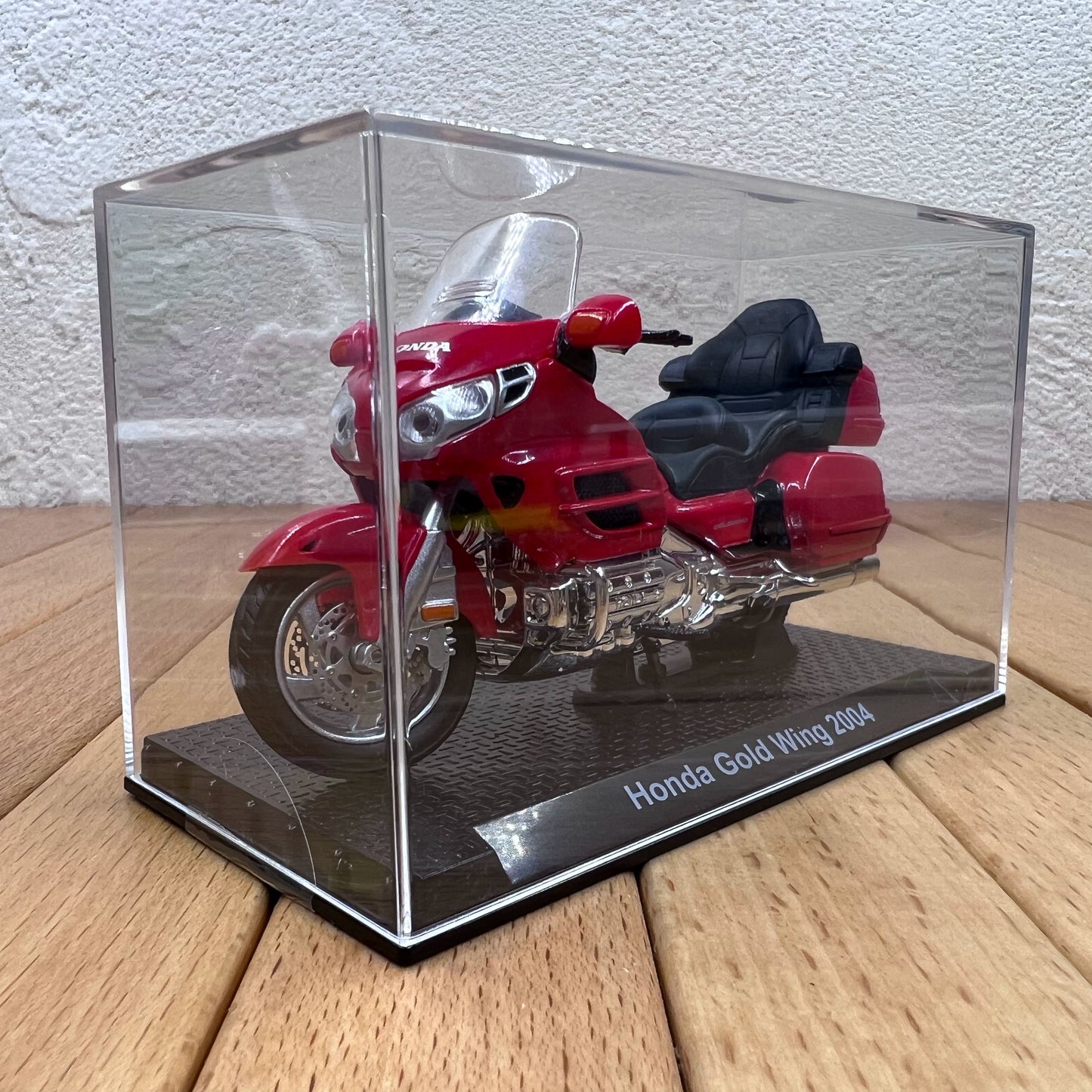 1/24 Scale 2004 Honda Gold Wing Touring Motorcycle Diecast Model