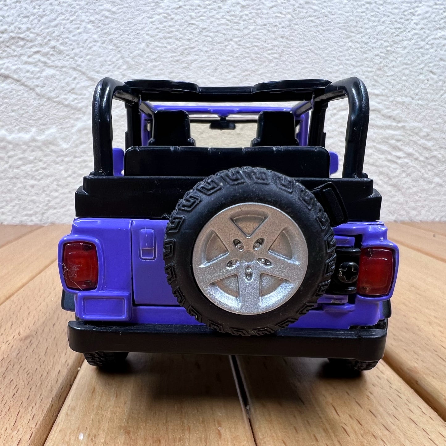 1/32 Scale Jeep Wrangler Rubicon Diecast Model Car