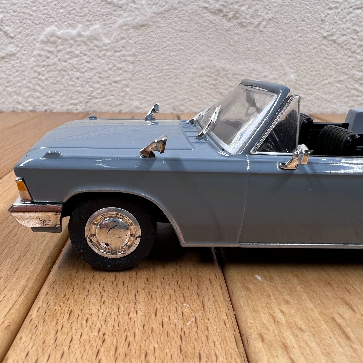 1/43 Scale ZIL-117 Sedan Diecast Model Car
