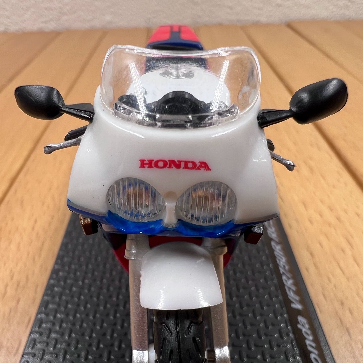 1/24 Scale 1987 Honda VFR750R RC30 Motorcycle Diecast Model