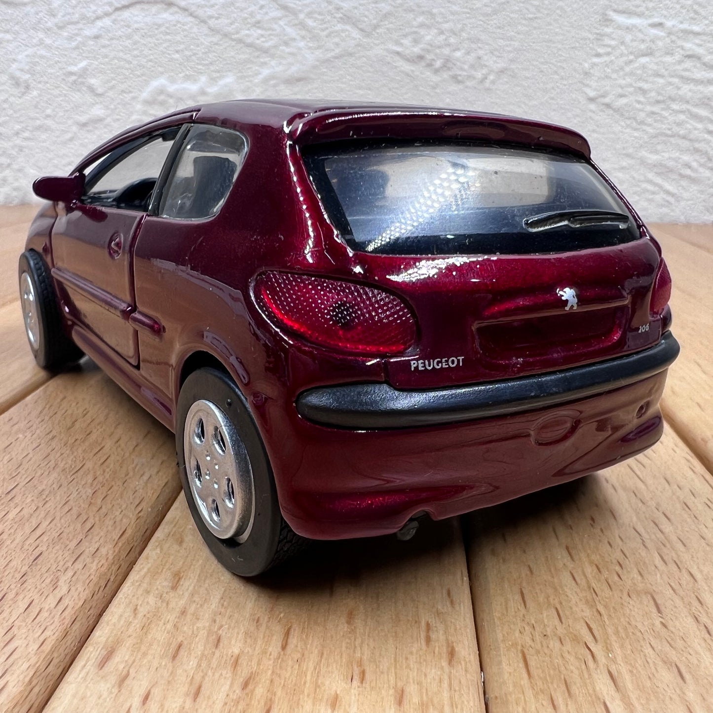 1/32 Scale Peugeot 206 Diecast Model Car