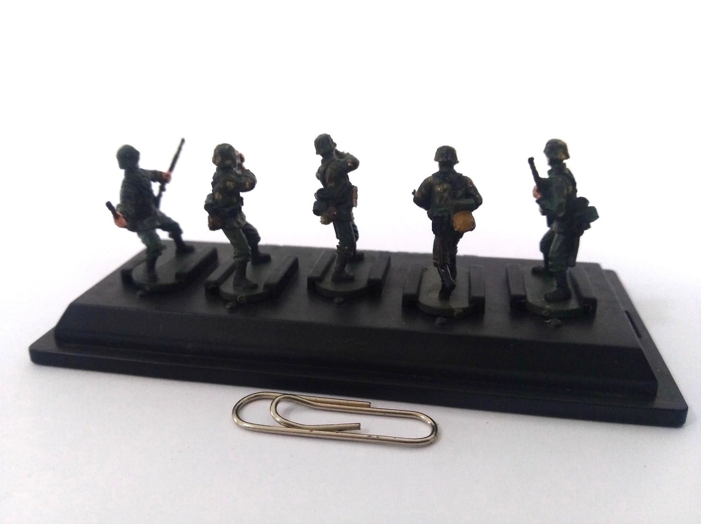 1/72 Scale WWII German Panzergrenadiers Set 5pcs Painted Figures Caesar Miniatures P804