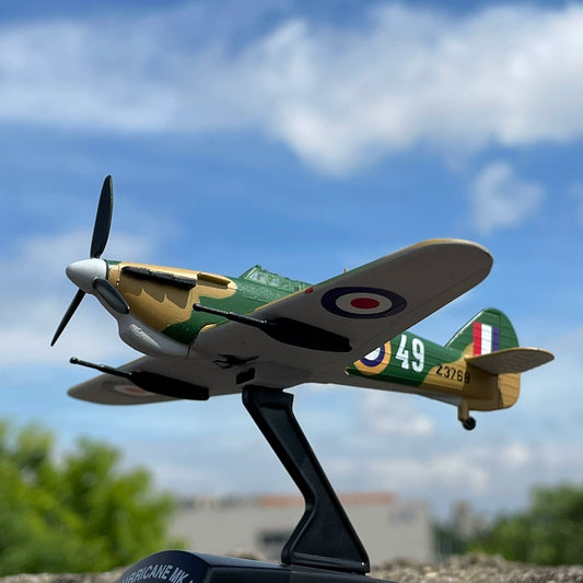 1/100 Scale Hawker Hurricane Mk II WWII British Fighter Diecast Model Aircraft