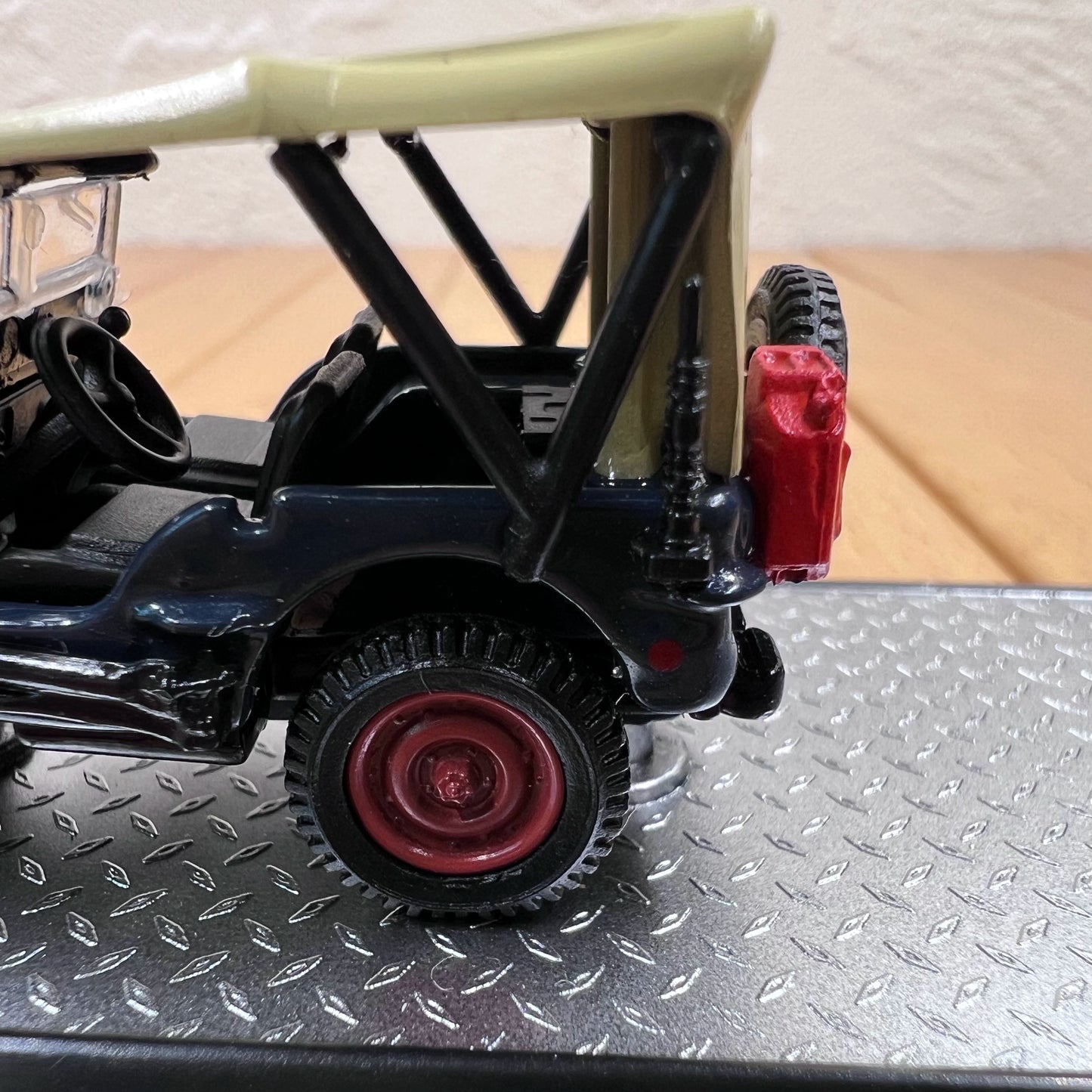 1/64 Scale 1944 Willys MB Jeep Off-Road Utility Truck Diecast Model